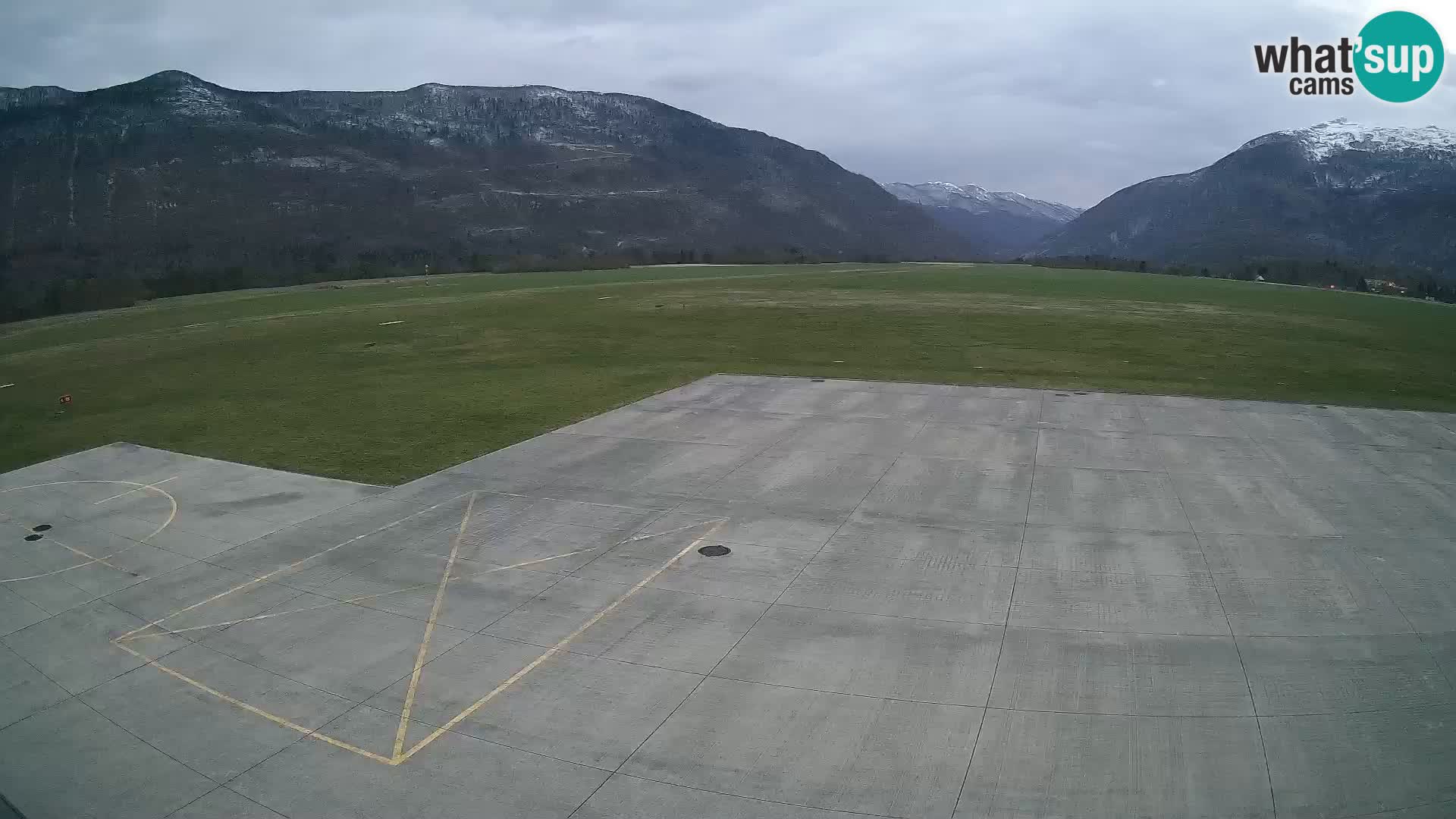 Webcam de l’aéroport de Bovec – Skydive Bovec