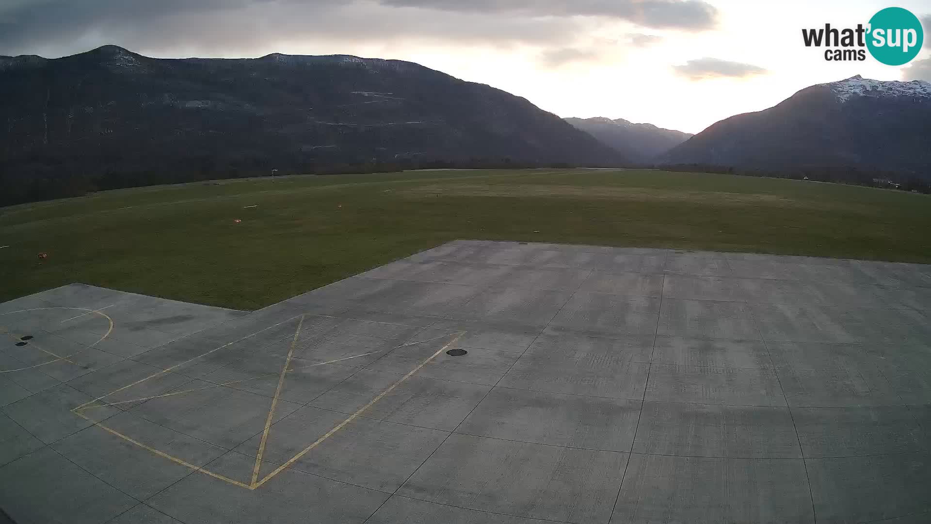 Webcam des Flughafens Bovec – Skydive Bovec