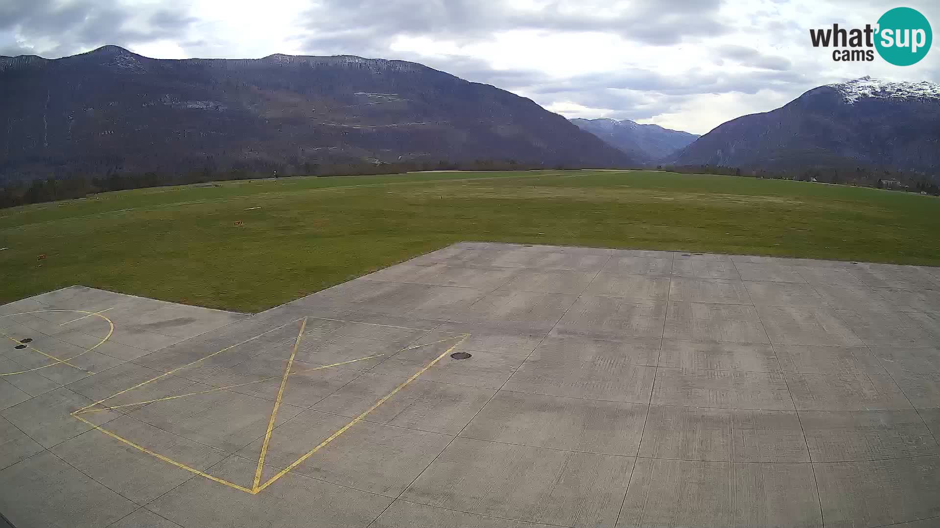 Bovec airport webcam – Skydive Bovec
