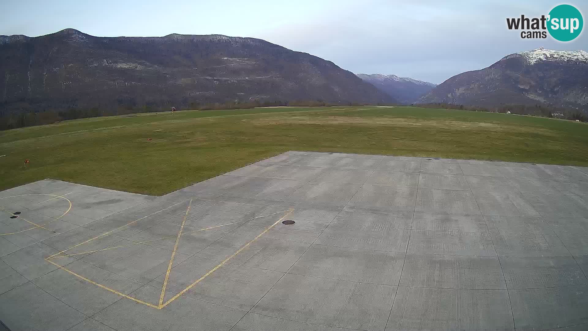 Webcam des Flughafens Bovec – Skydive Bovec
