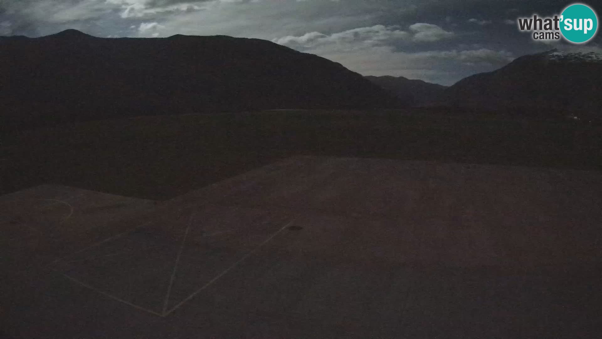 Bovec spletna kamera letališče – Skydive Bovec