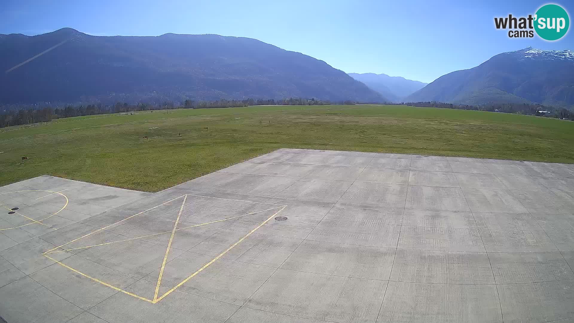 Bovec airport webcam – Skydive Bovec