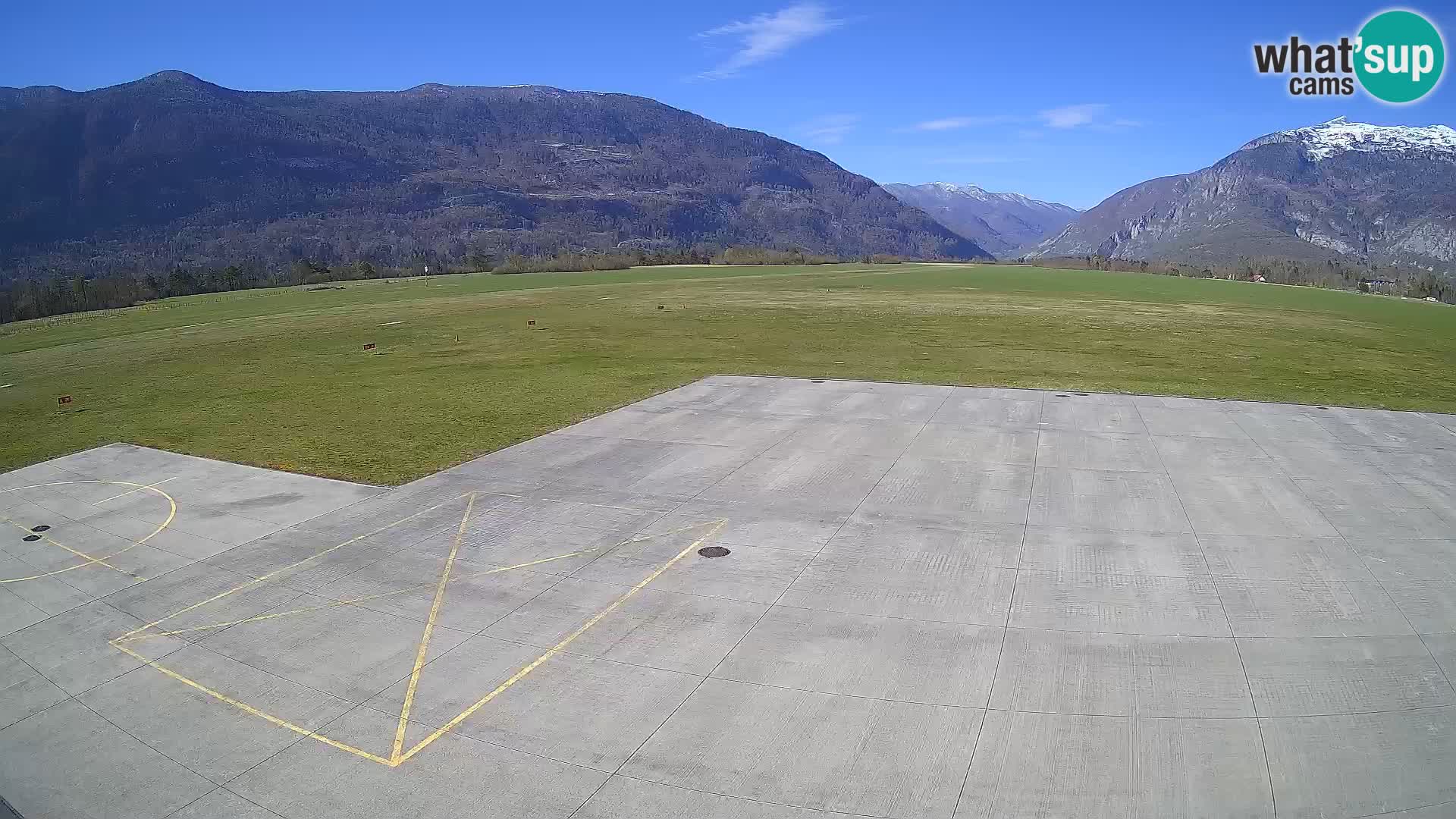 Bovec spletna kamera letališče – Skydive Bovec