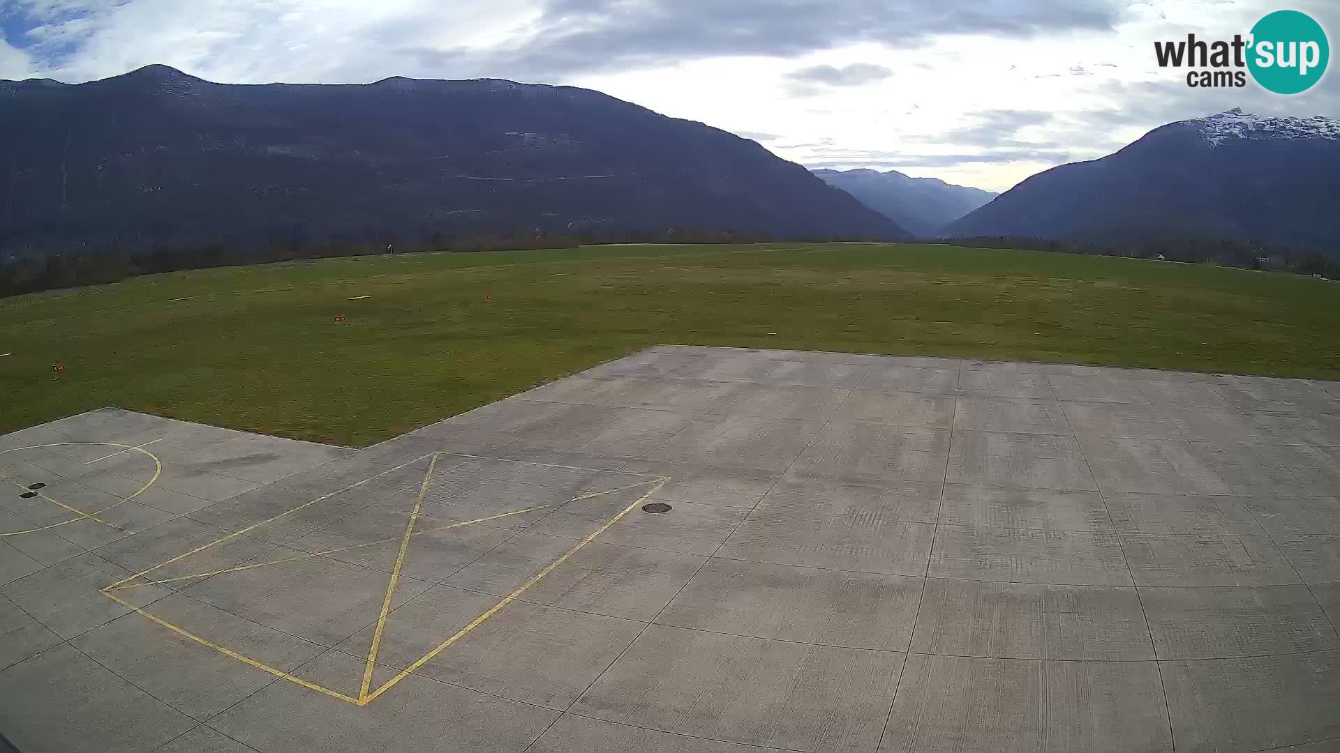 Webcam des Flughafens Bovec – Skydive Bovec