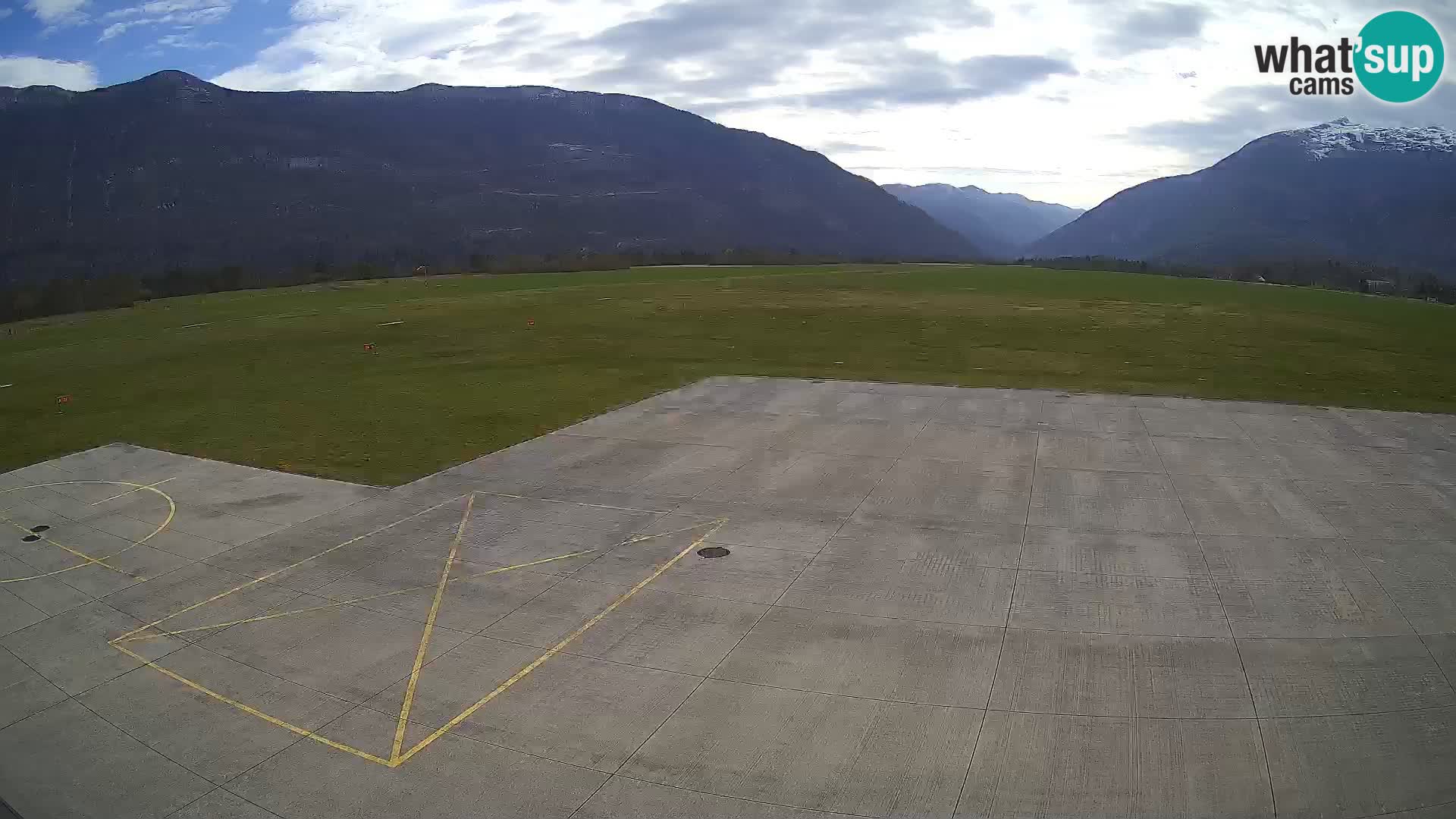 Cámara web del aeropuerto de Bovec – Skydive Bovec