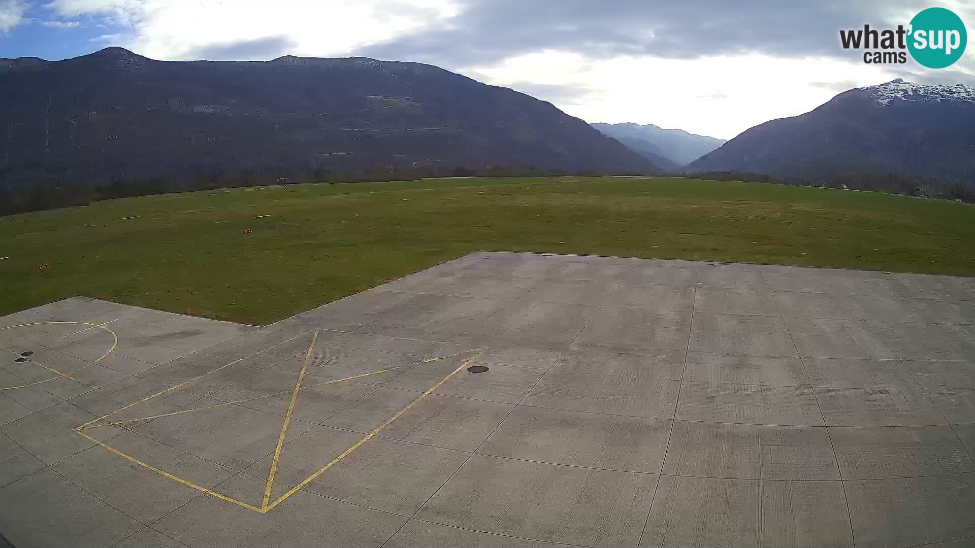 Cámara web del aeropuerto de Bovec – Skydive Bovec