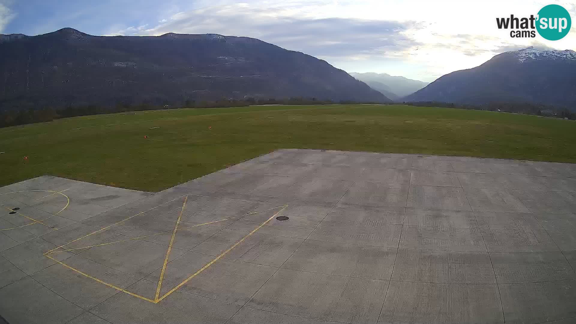 Cámara web del aeropuerto de Bovec – Skydive Bovec