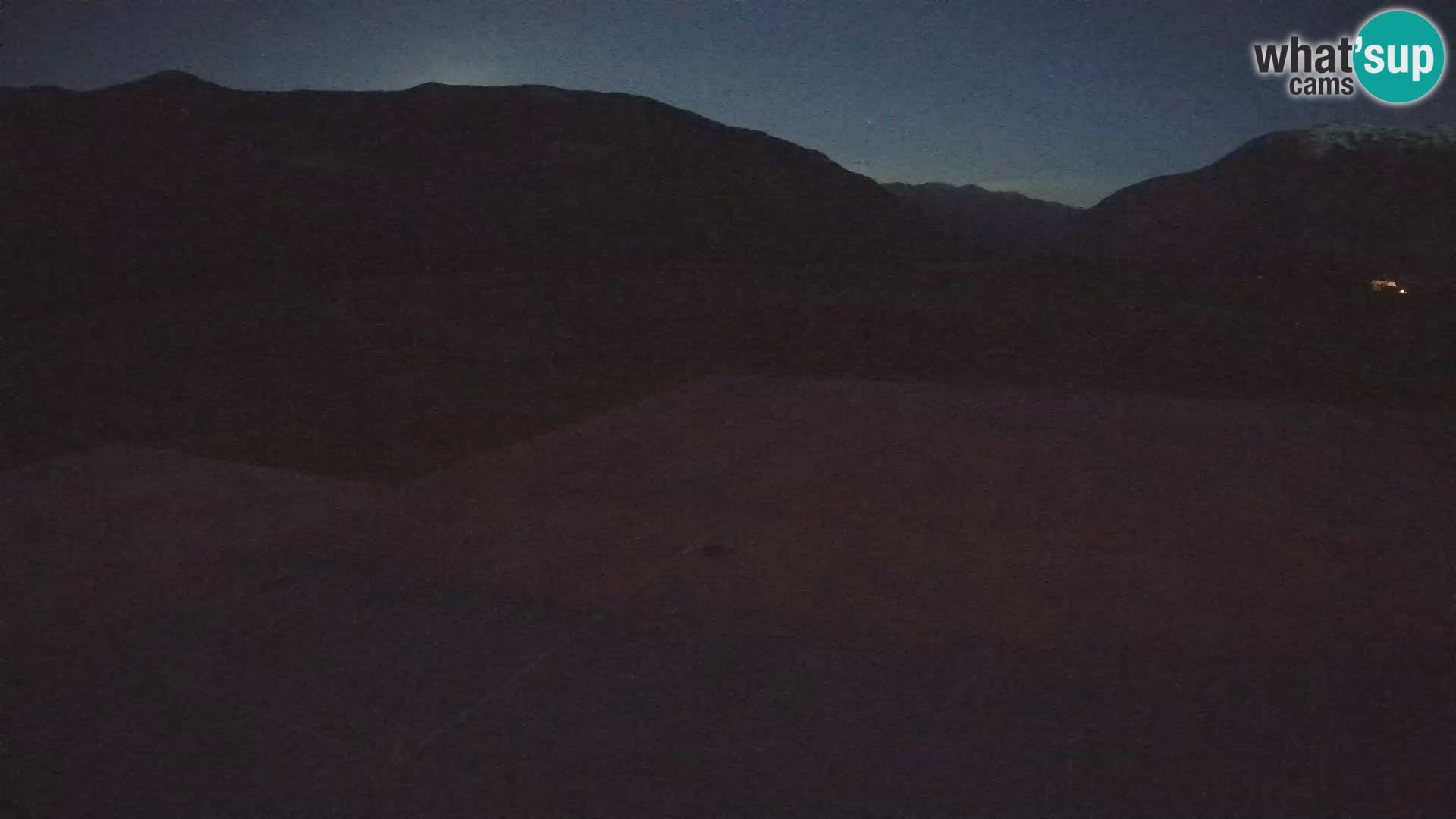 Bovec spletna kamera letališče – Skydive Bovec