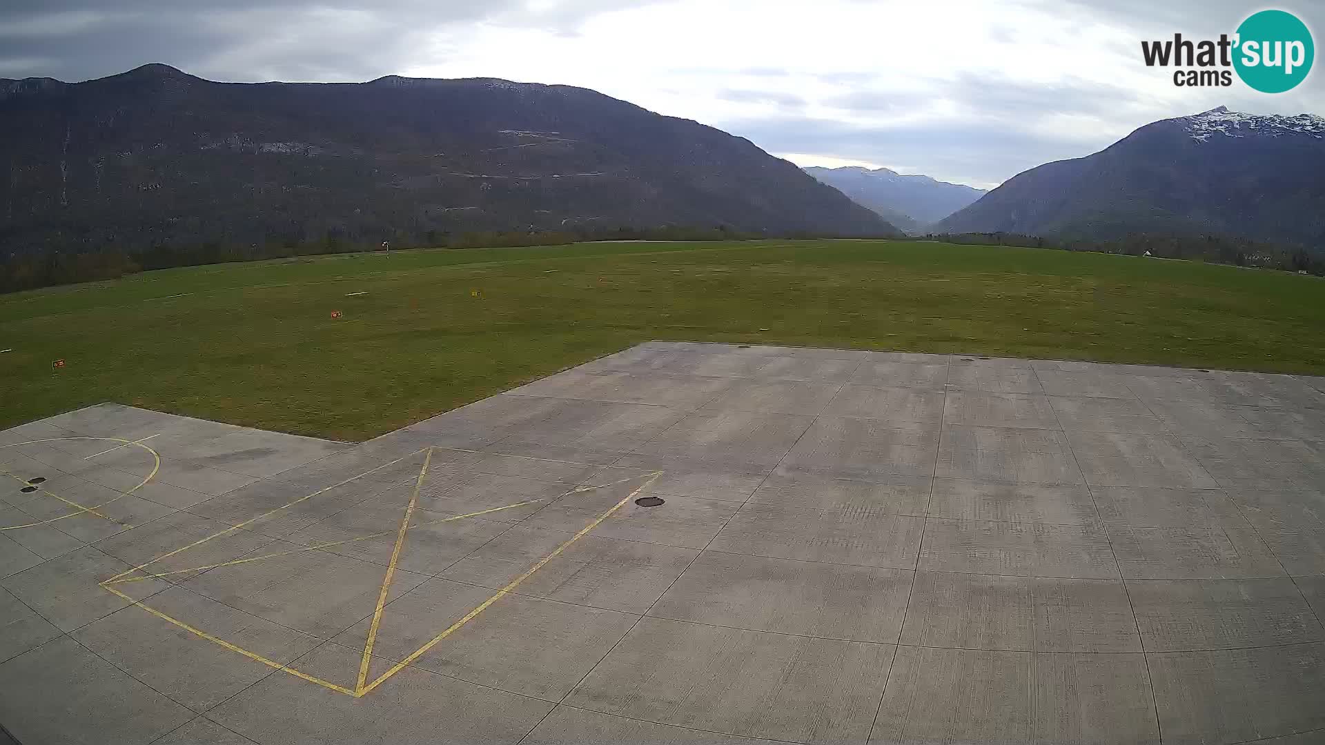 Bovec airport webcam – Skydive Bovec