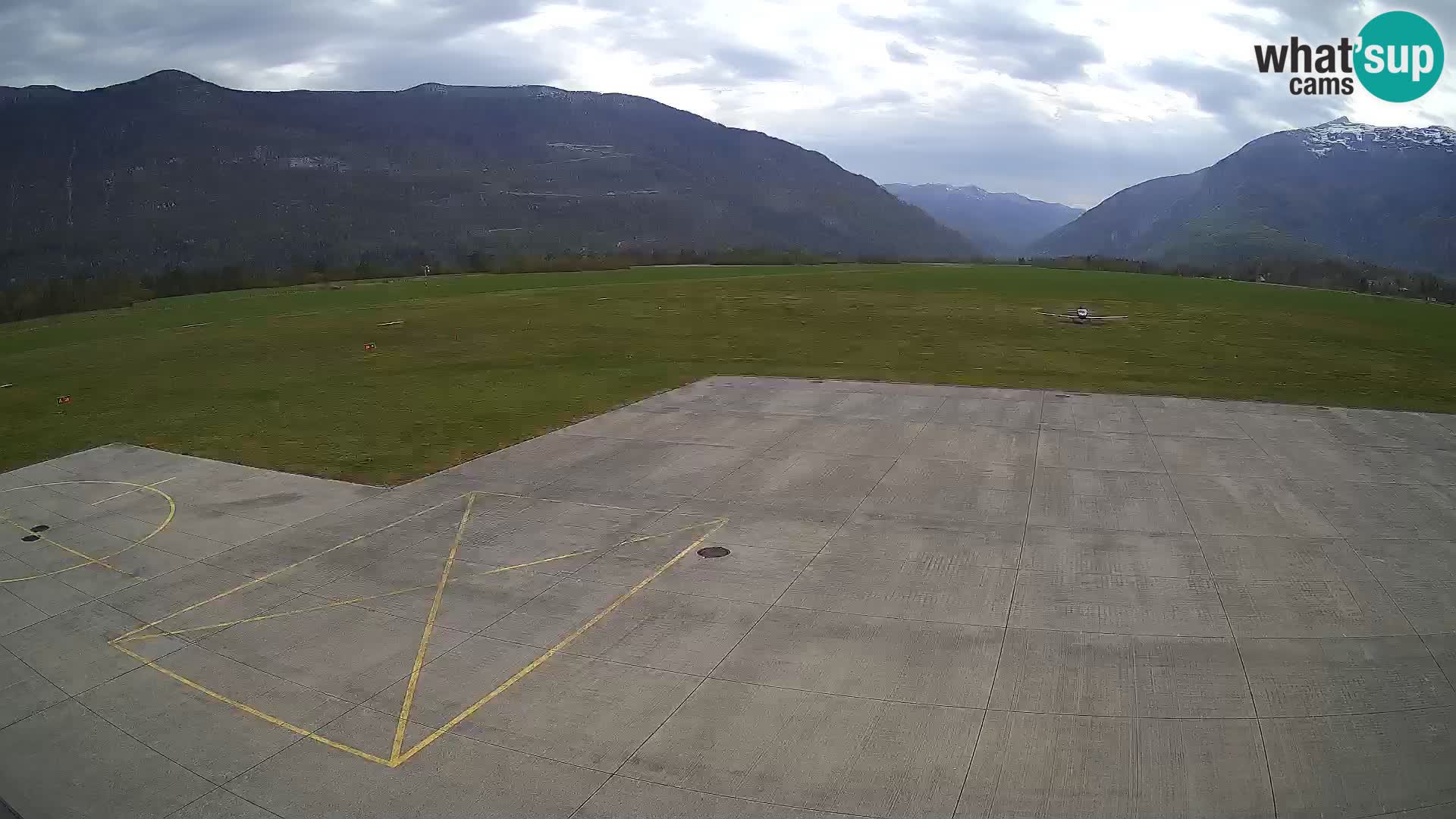 Bovec airport webcam – Skydive Bovec