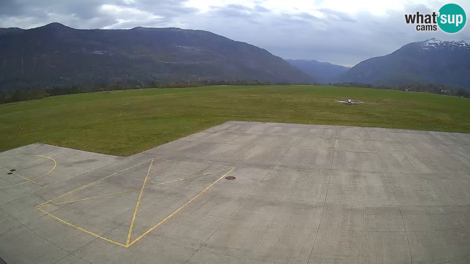 Bovec airport webcam – Skydive Bovec