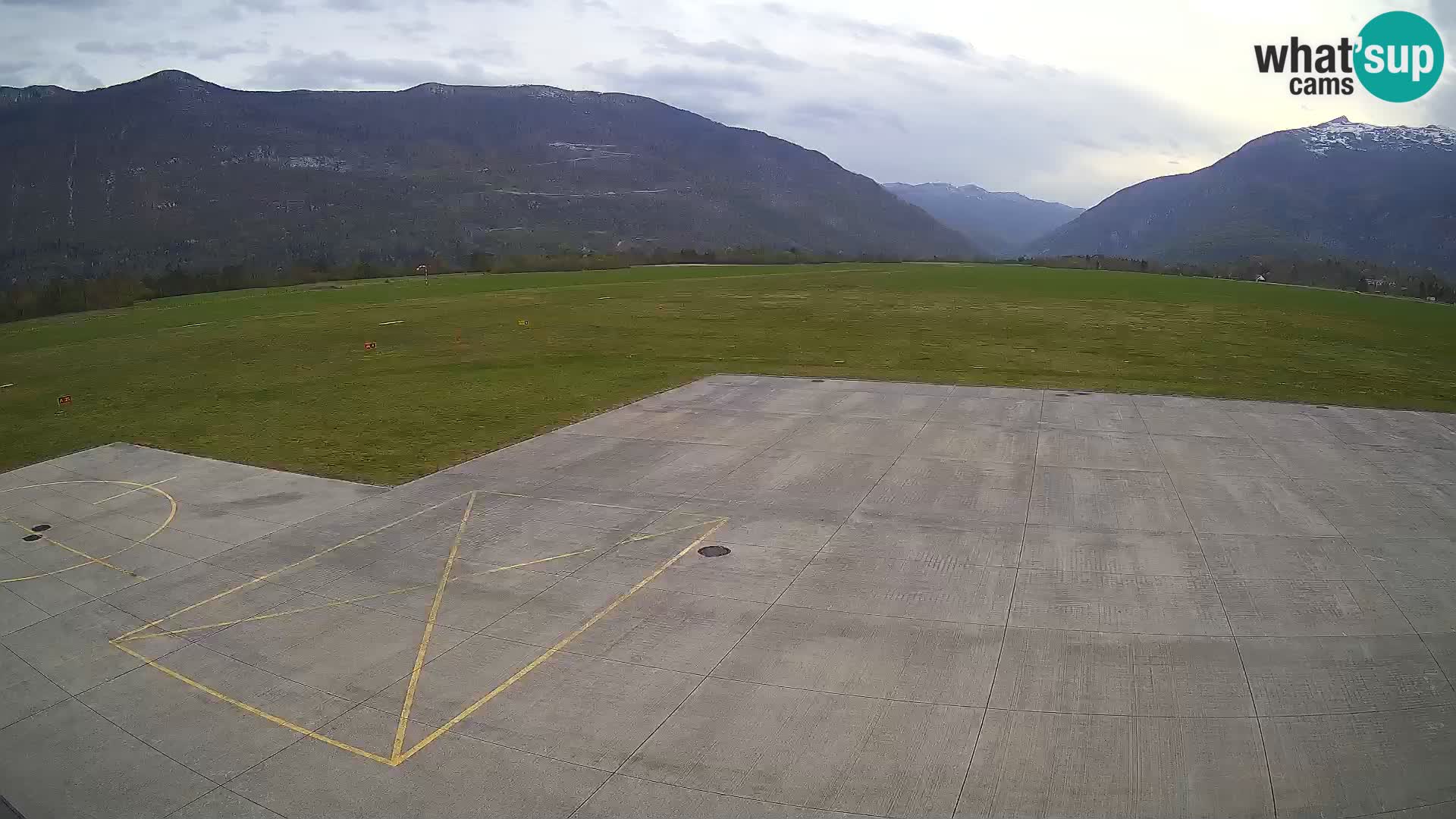 Bovec airport webcam – Skydive Bovec