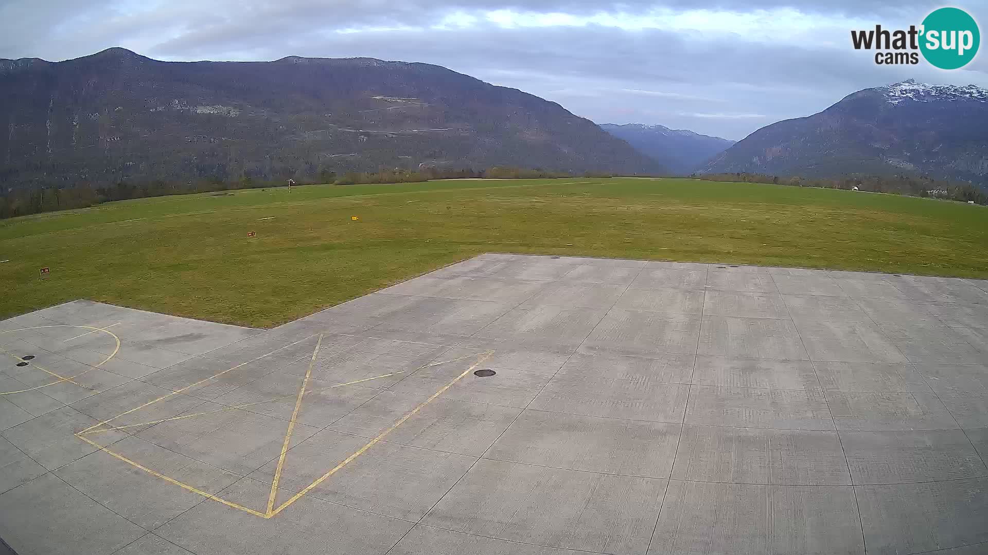 Web kamera zračne luke Bovec – Skydive Bovec
