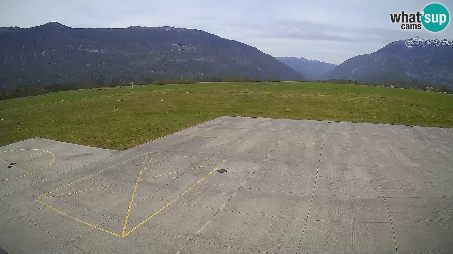 Bovec spletna kamera letališče – Skydive Bovec