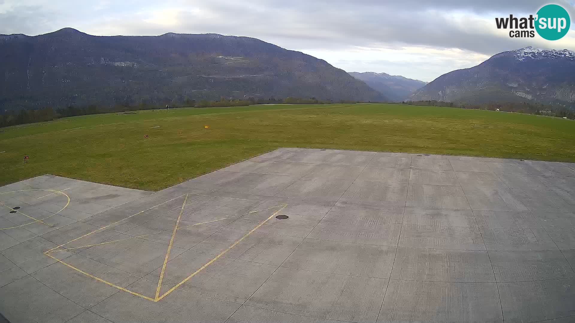 Bovec airport webcam – Skydive Bovec