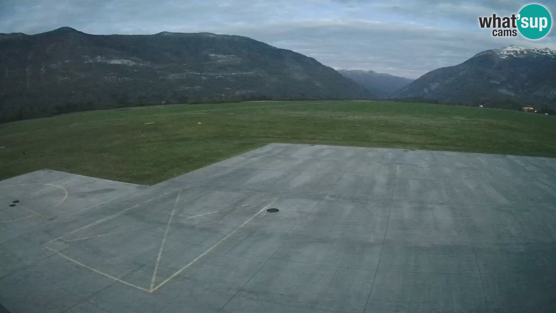 Cámara web del aeropuerto de Bovec – Skydive Bovec