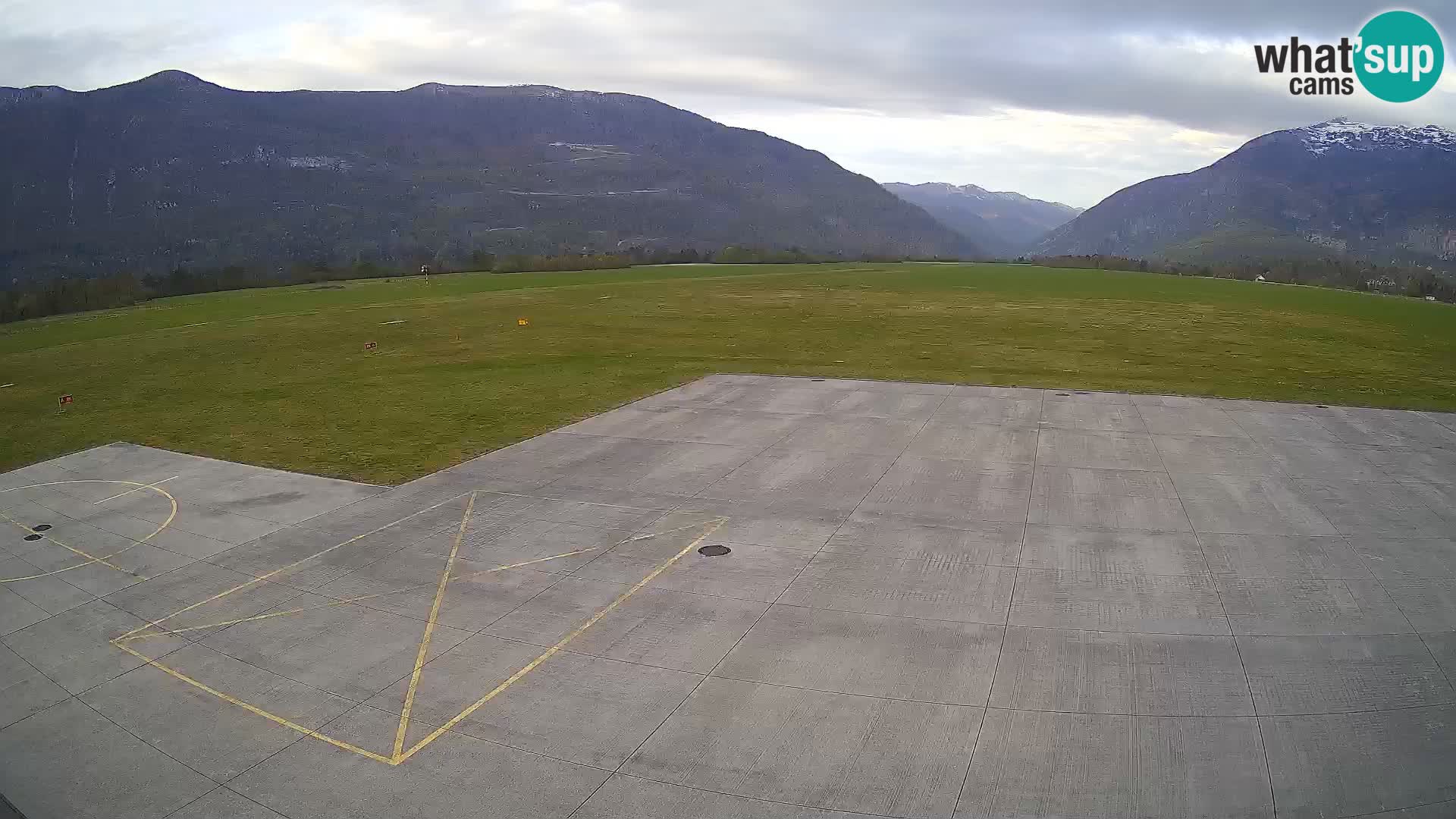 Bovec airport webcam – Skydive Bovec