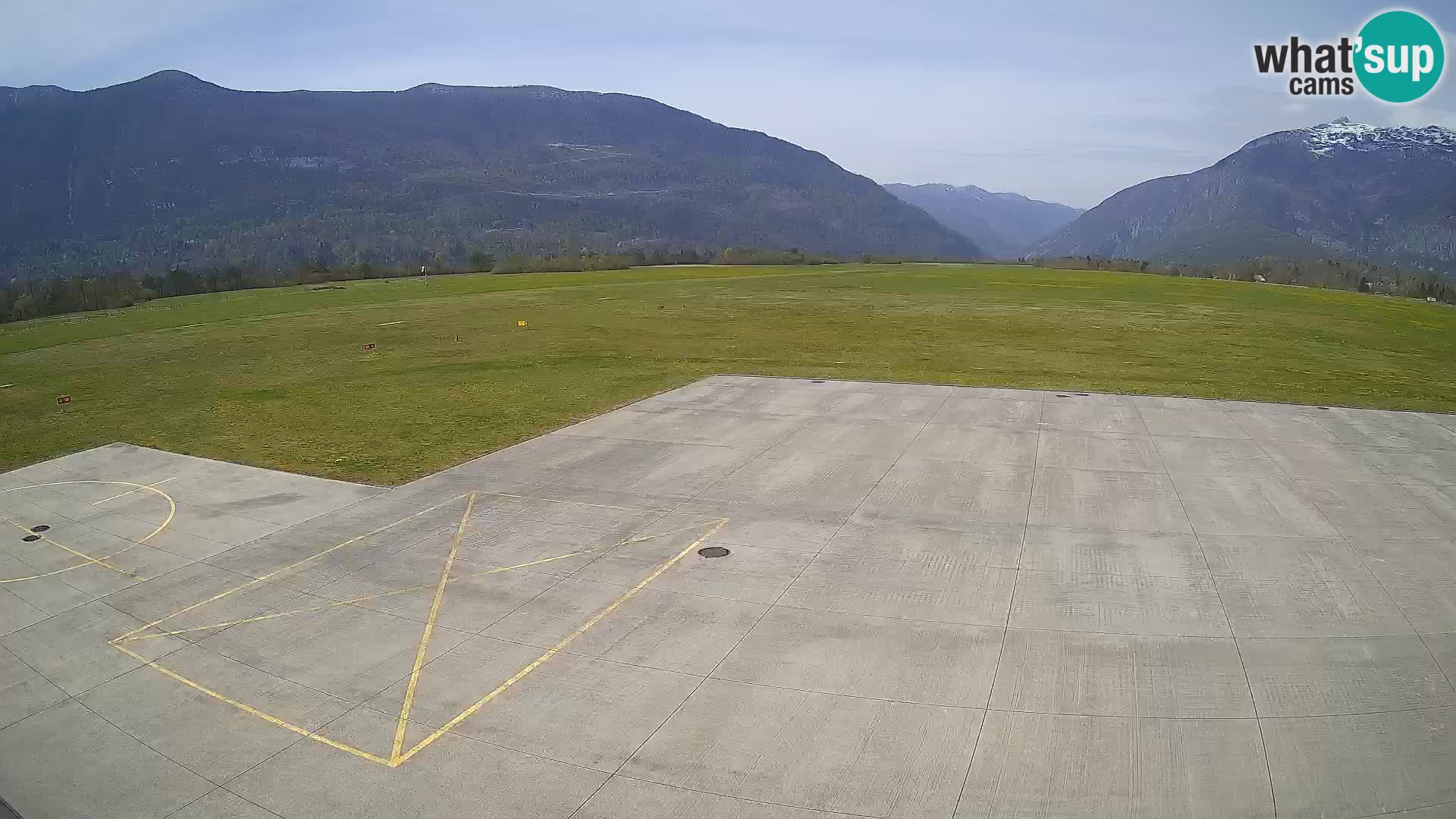 Bovec spletna kamera letališče – Skydive Bovec
