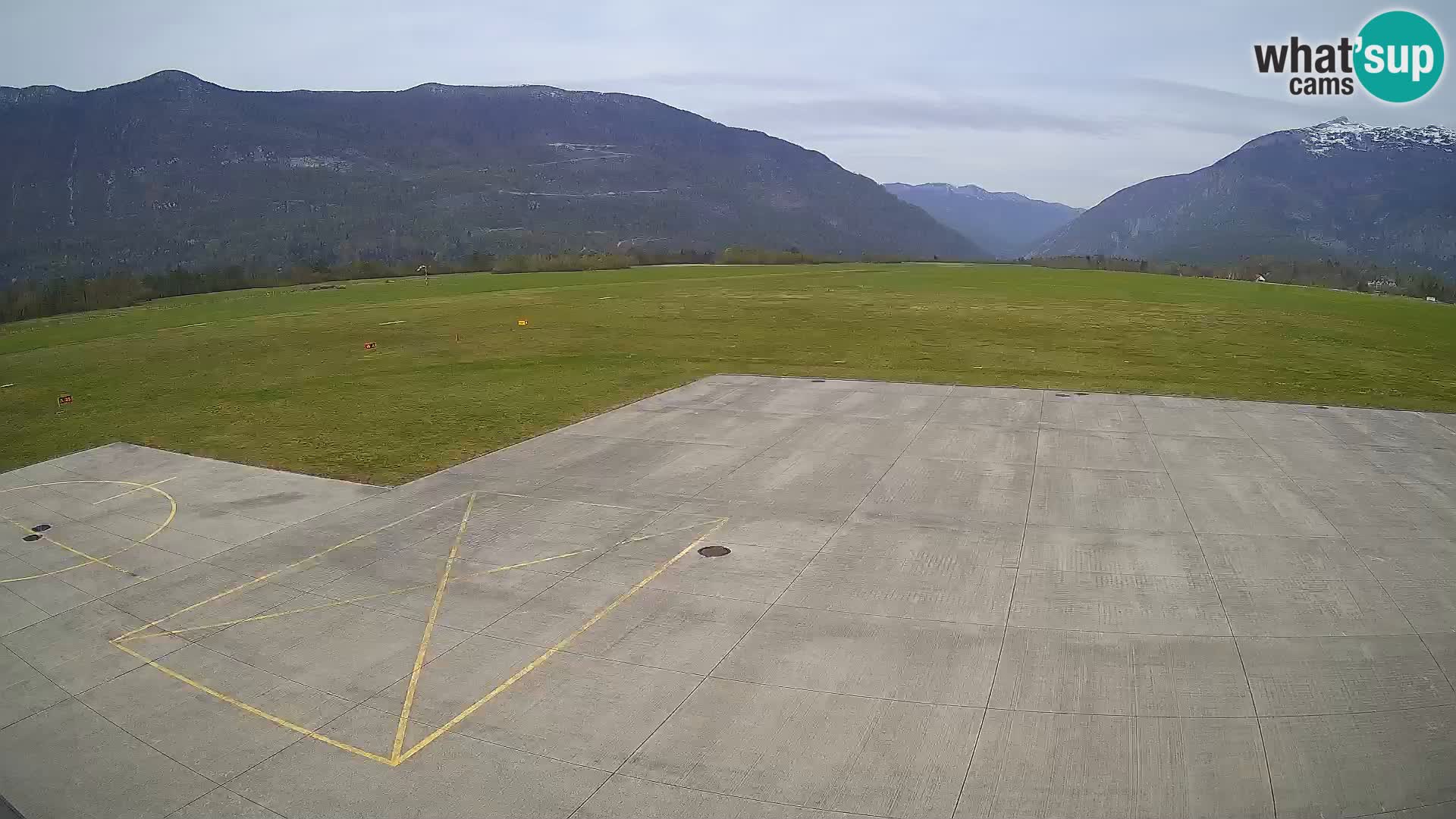 Bovec spletna kamera letališče – Skydive Bovec