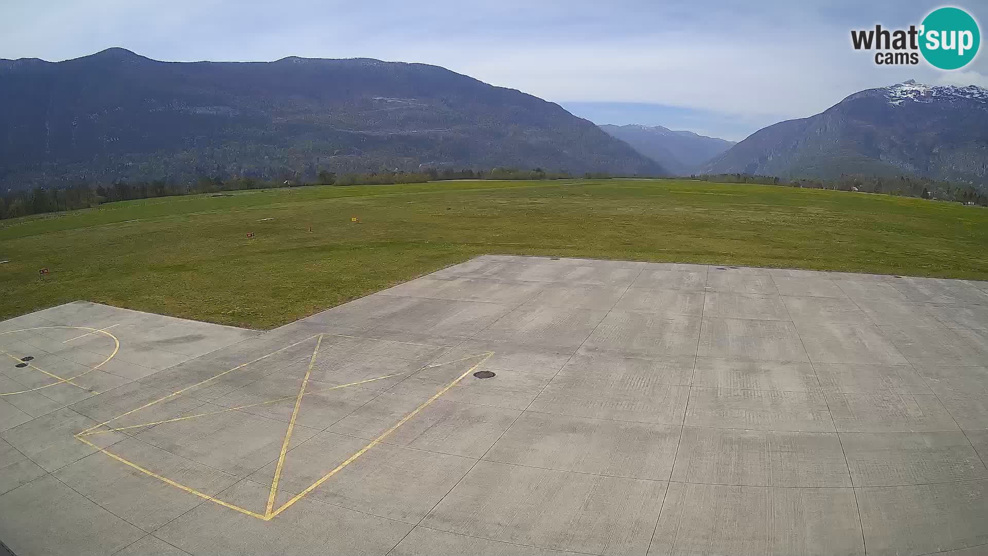 Bovec spletna kamera letališče – Skydive Bovec