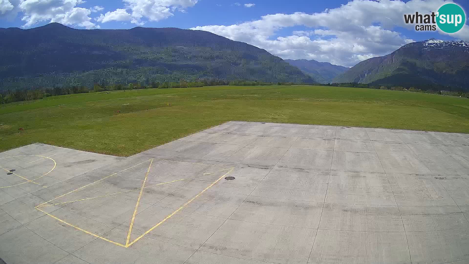 Bovec spletna kamera letališče – Skydive Bovec