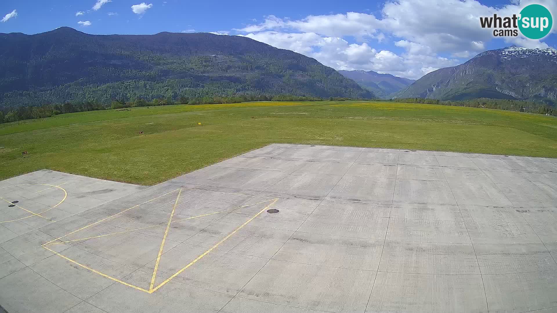 Bovec spletna kamera letališče – Skydive Bovec