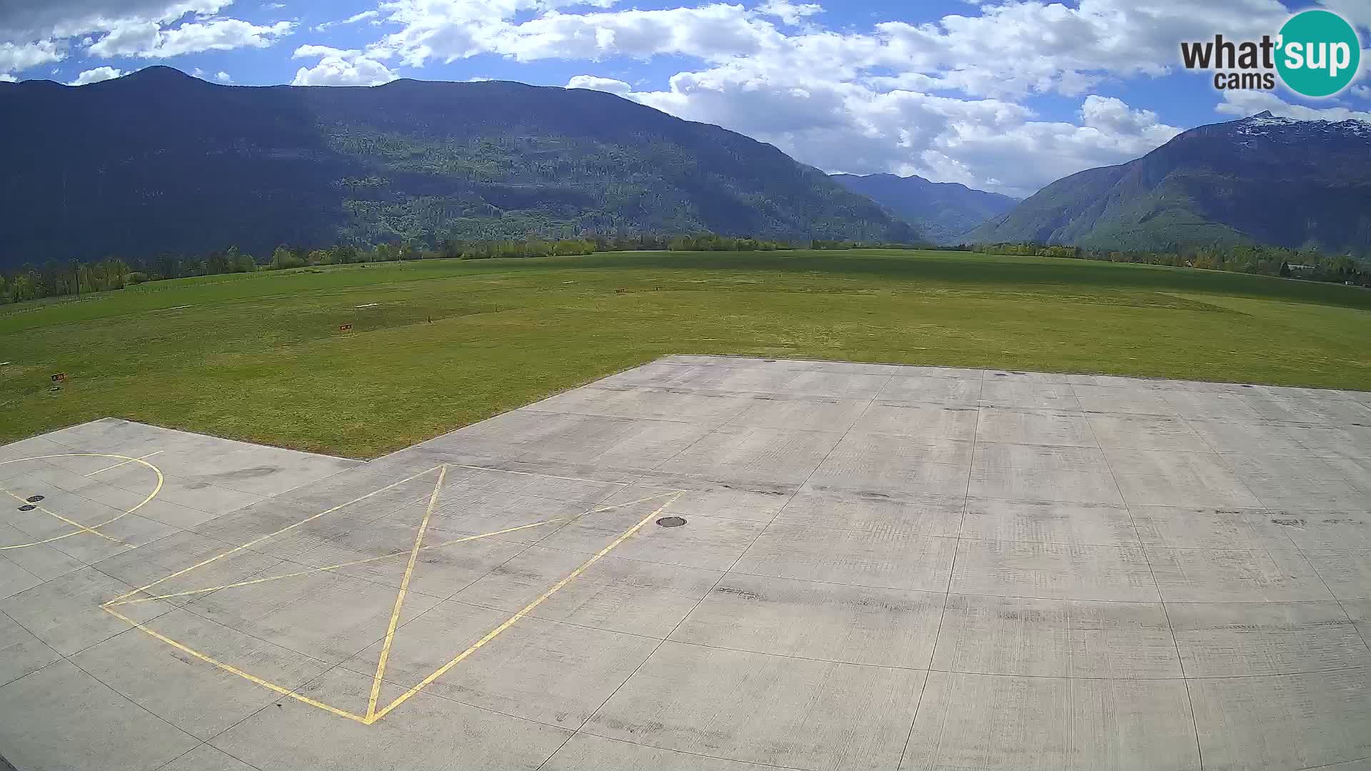 Bovec spletna kamera letališče – Skydive Bovec