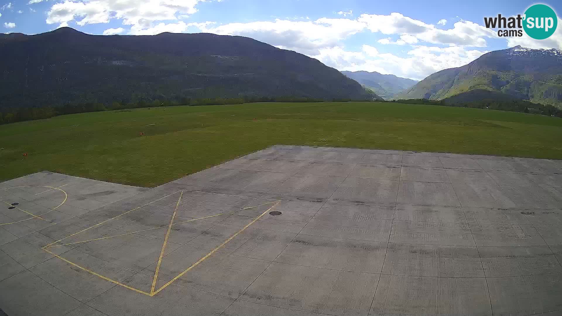 Webcam aereoporto di Bovec (Plezzo) – Vista verso il Kanin