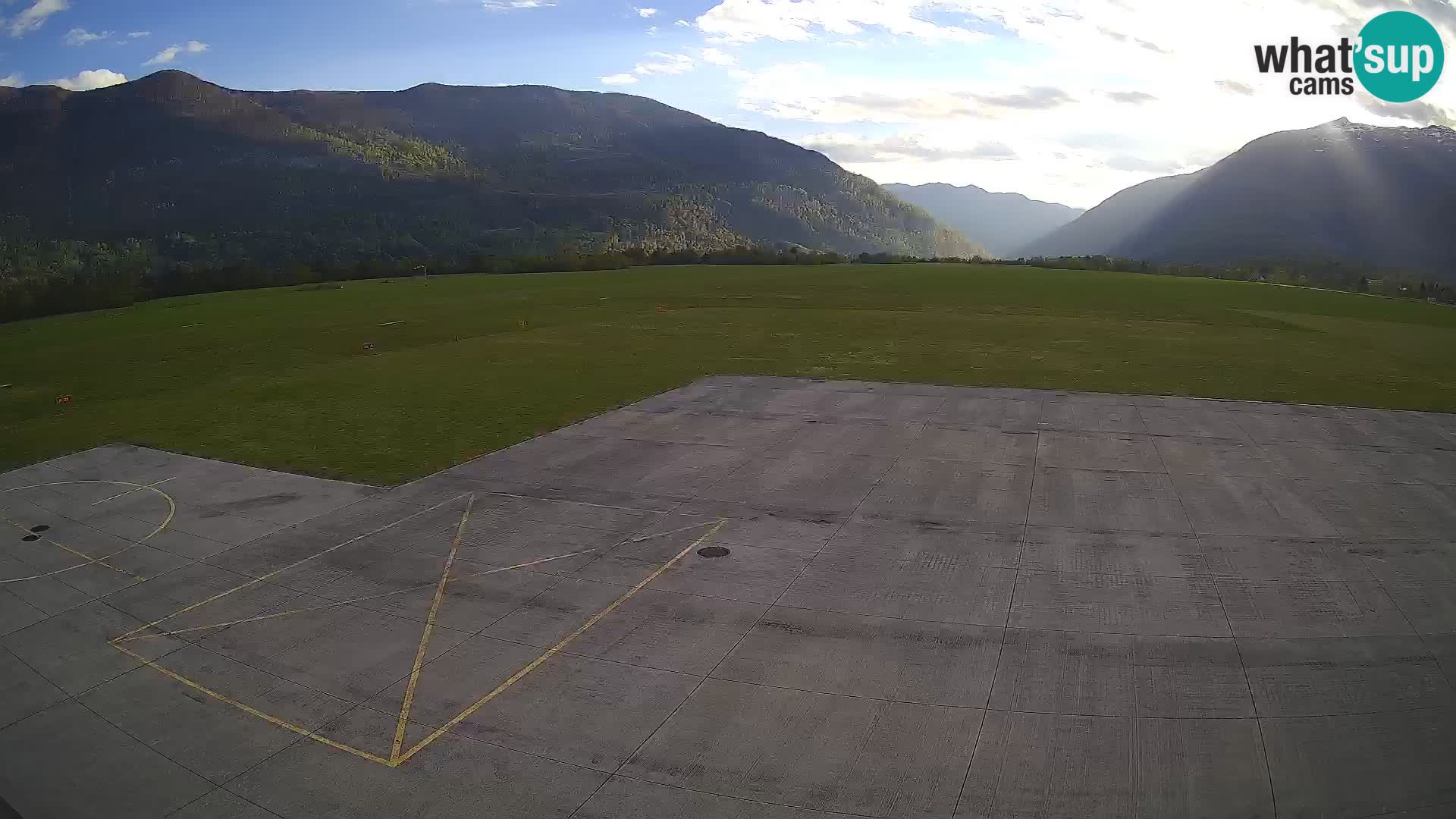 Web kamera zračne luke Bovec – Skydive Bovec