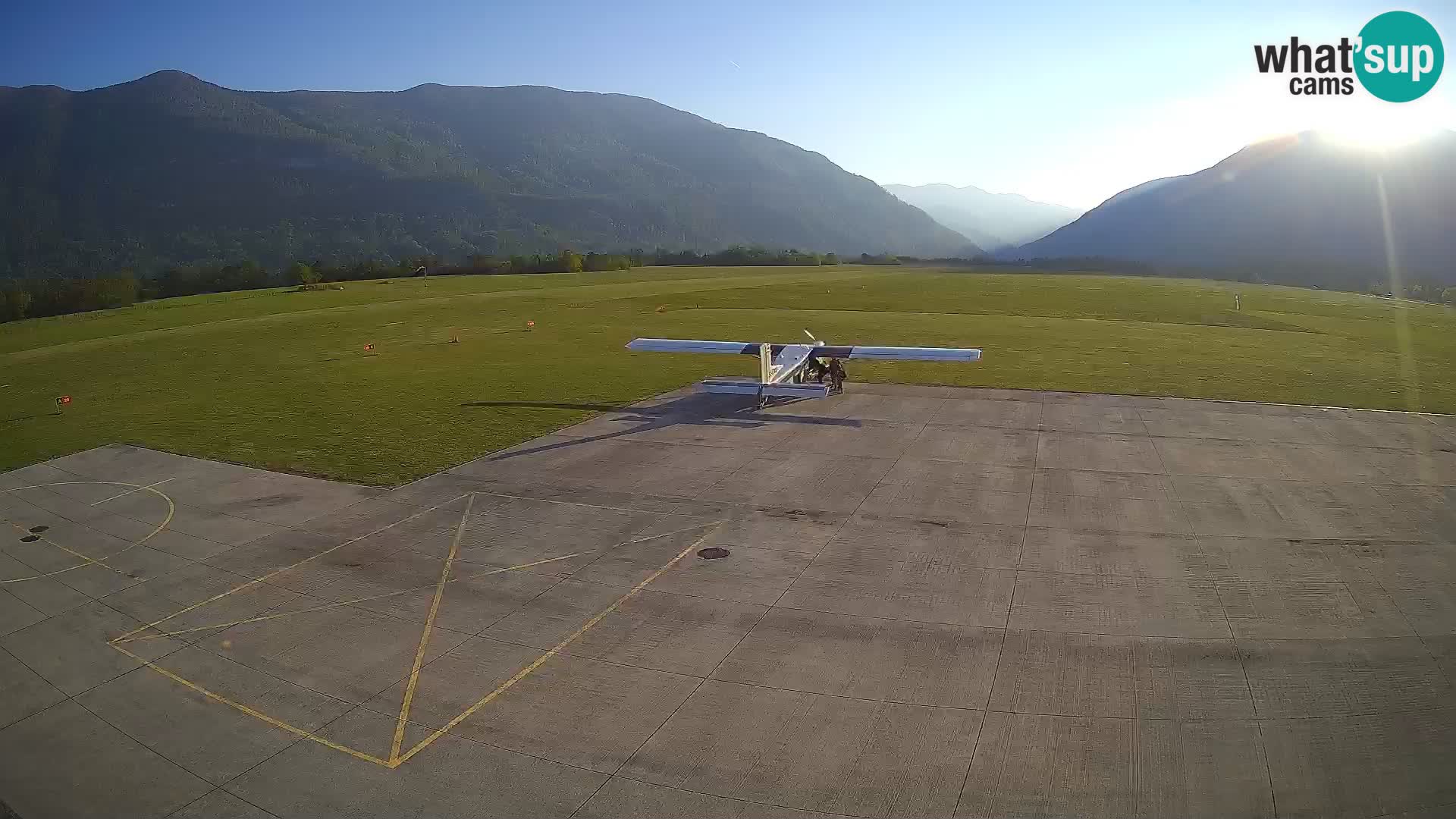 Bovec airport webcam – Skydive Bovec