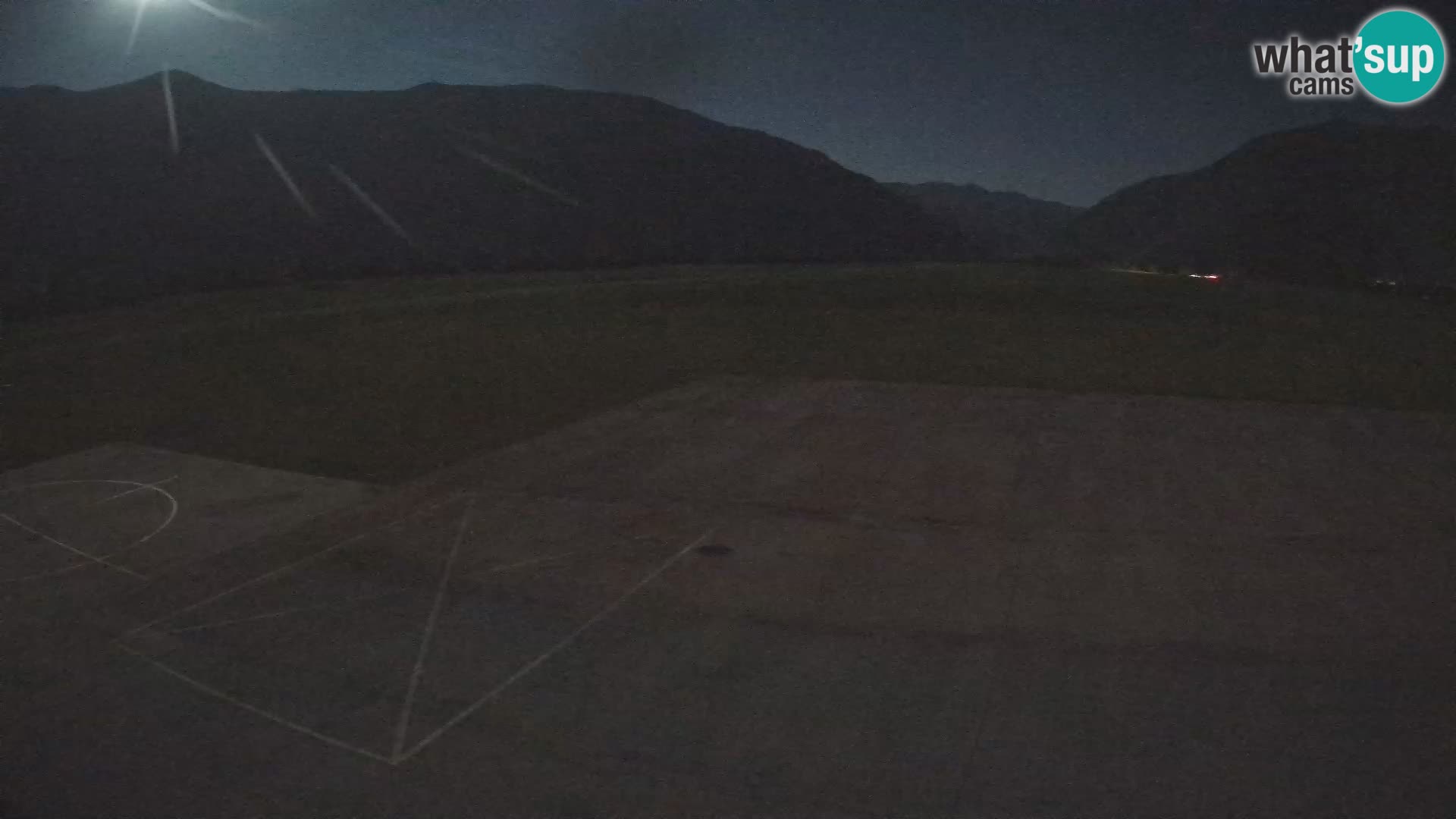 Webcam aereoporto di Bovec (Plezzo) – Vista verso il Kanin