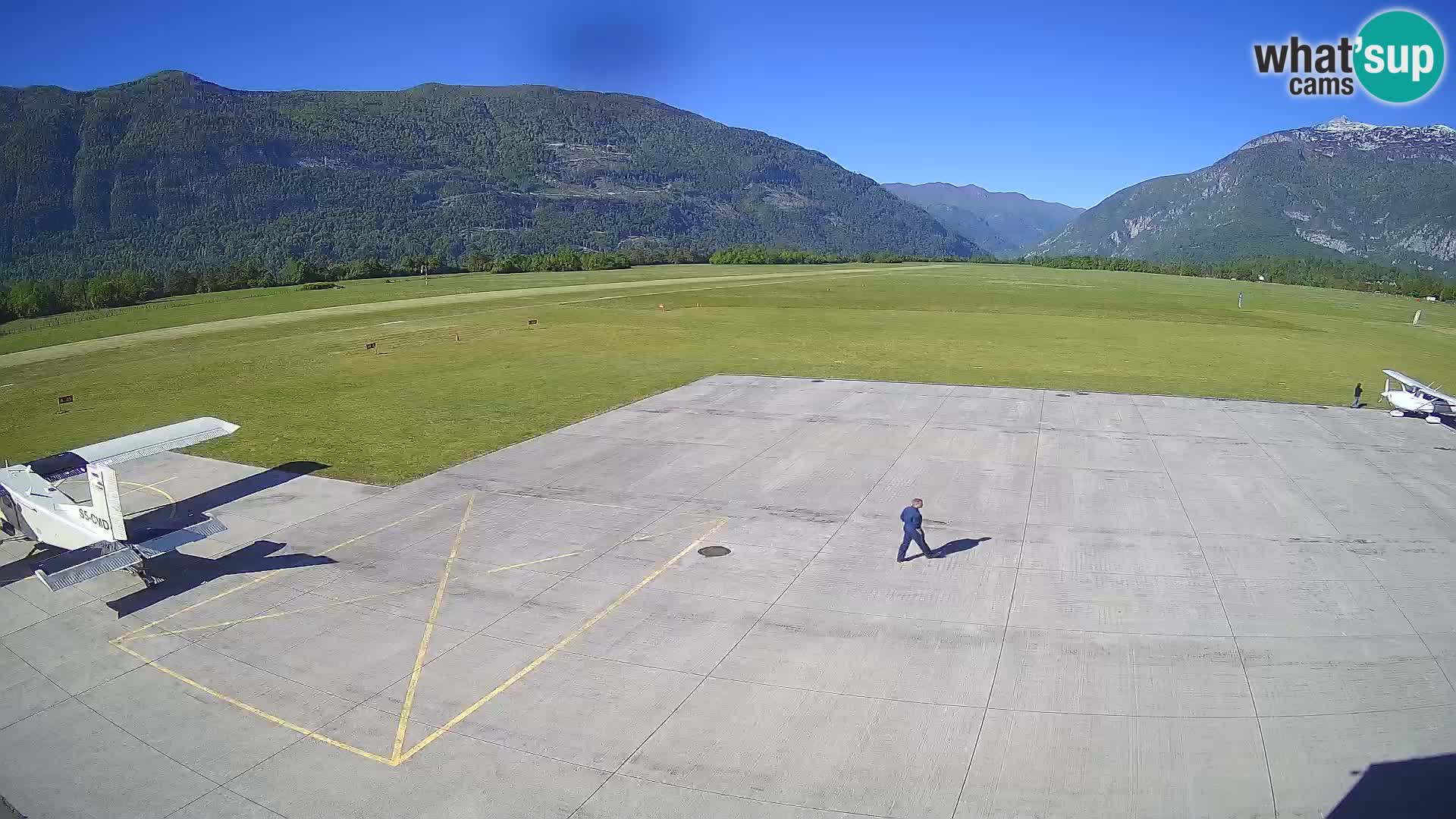 Bovec spletna kamera letališče – Skydive Bovec