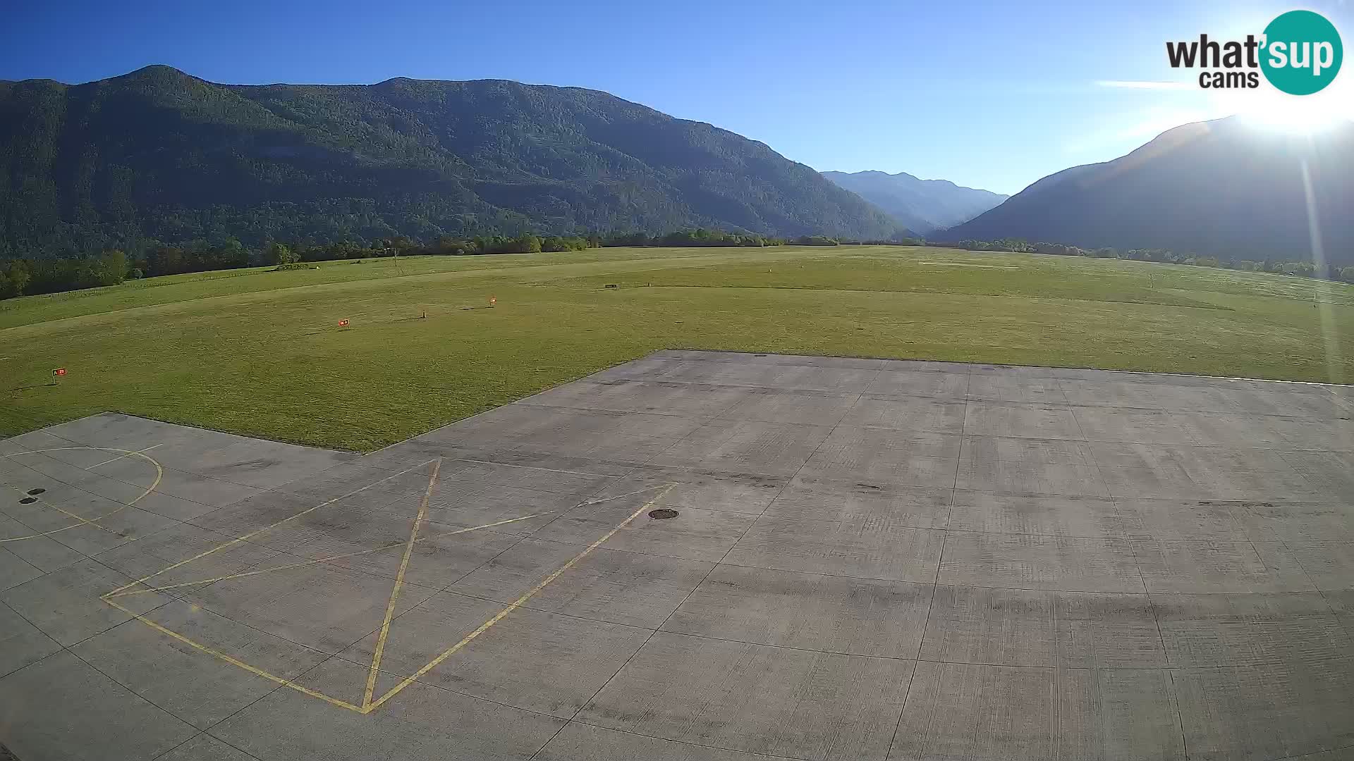 Bovec airport webcam – Skydive Bovec