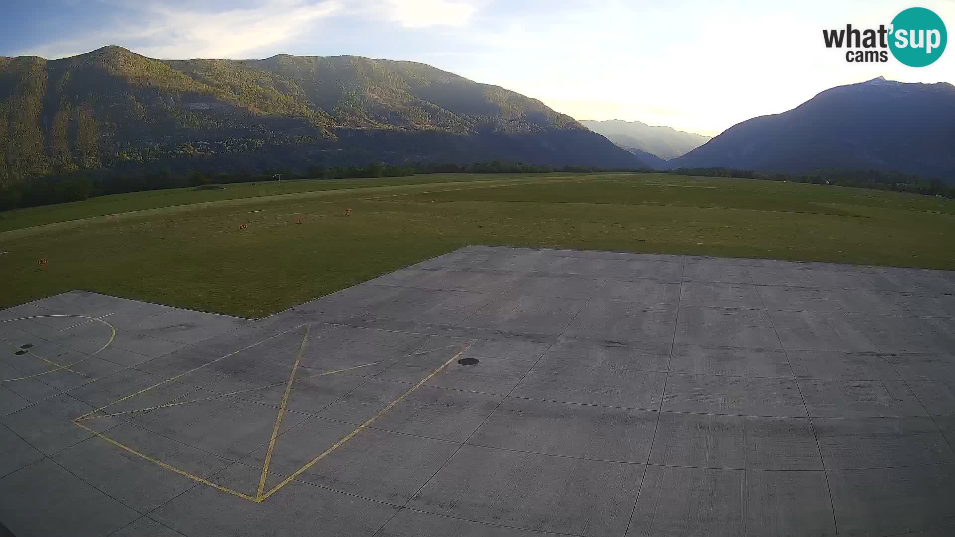 Bovec airport webcam – Skydive Bovec