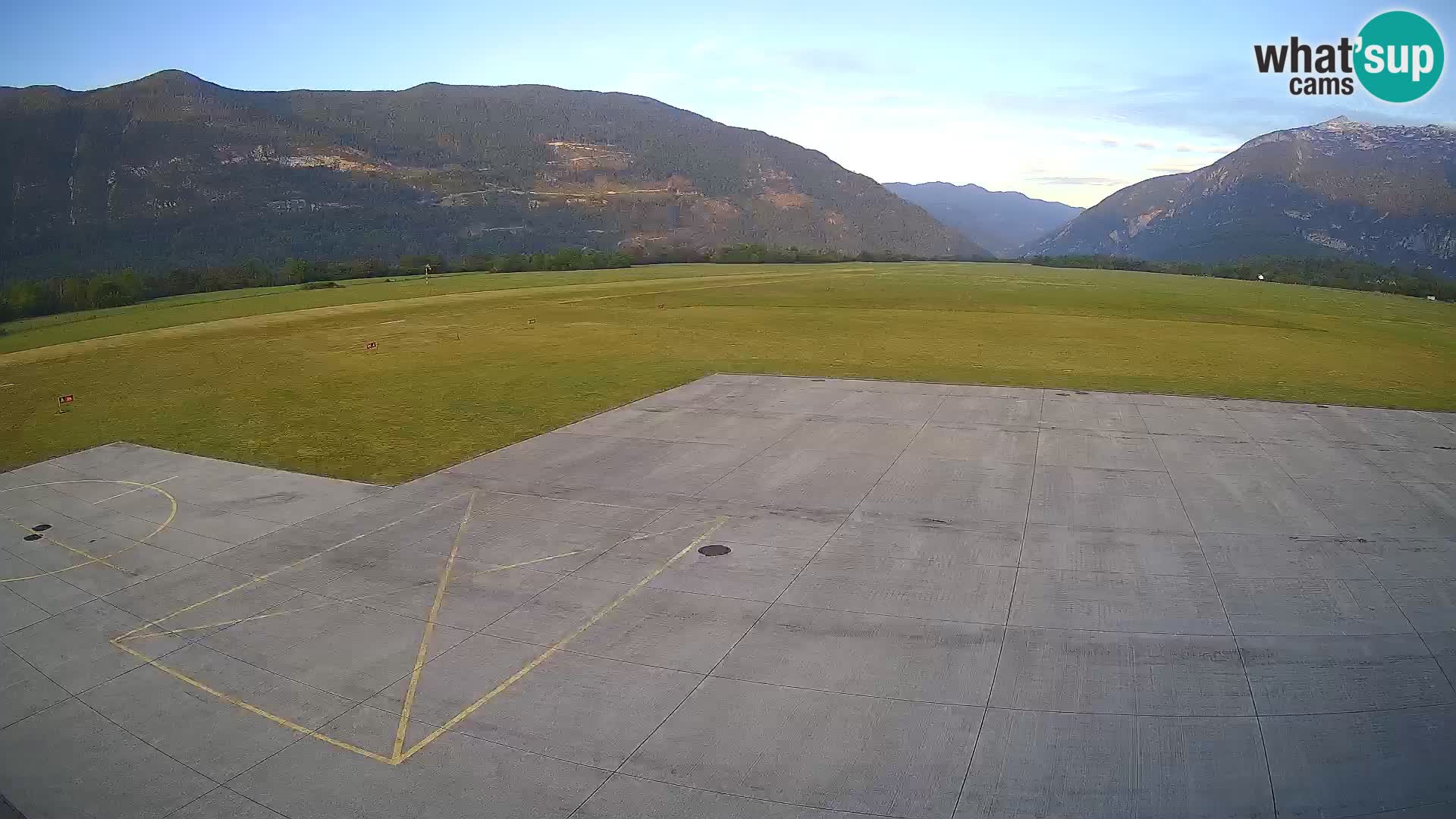 Bovec airport webcam – Skydive Bovec