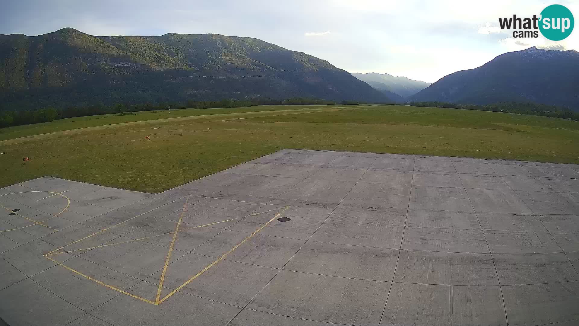Bovec airport webcam – Skydive Bovec
