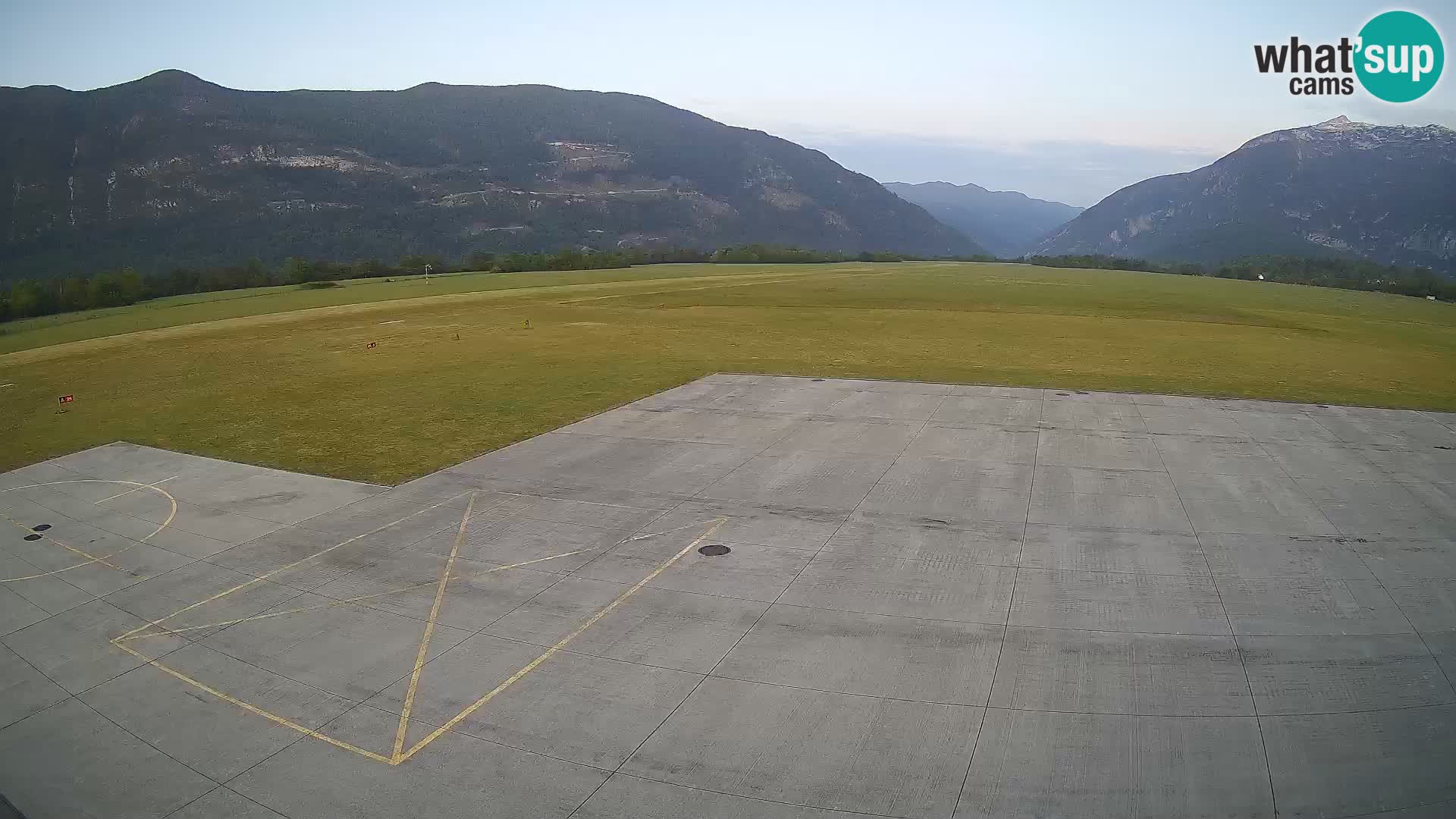 Bovec airport webcam – Skydive Bovec