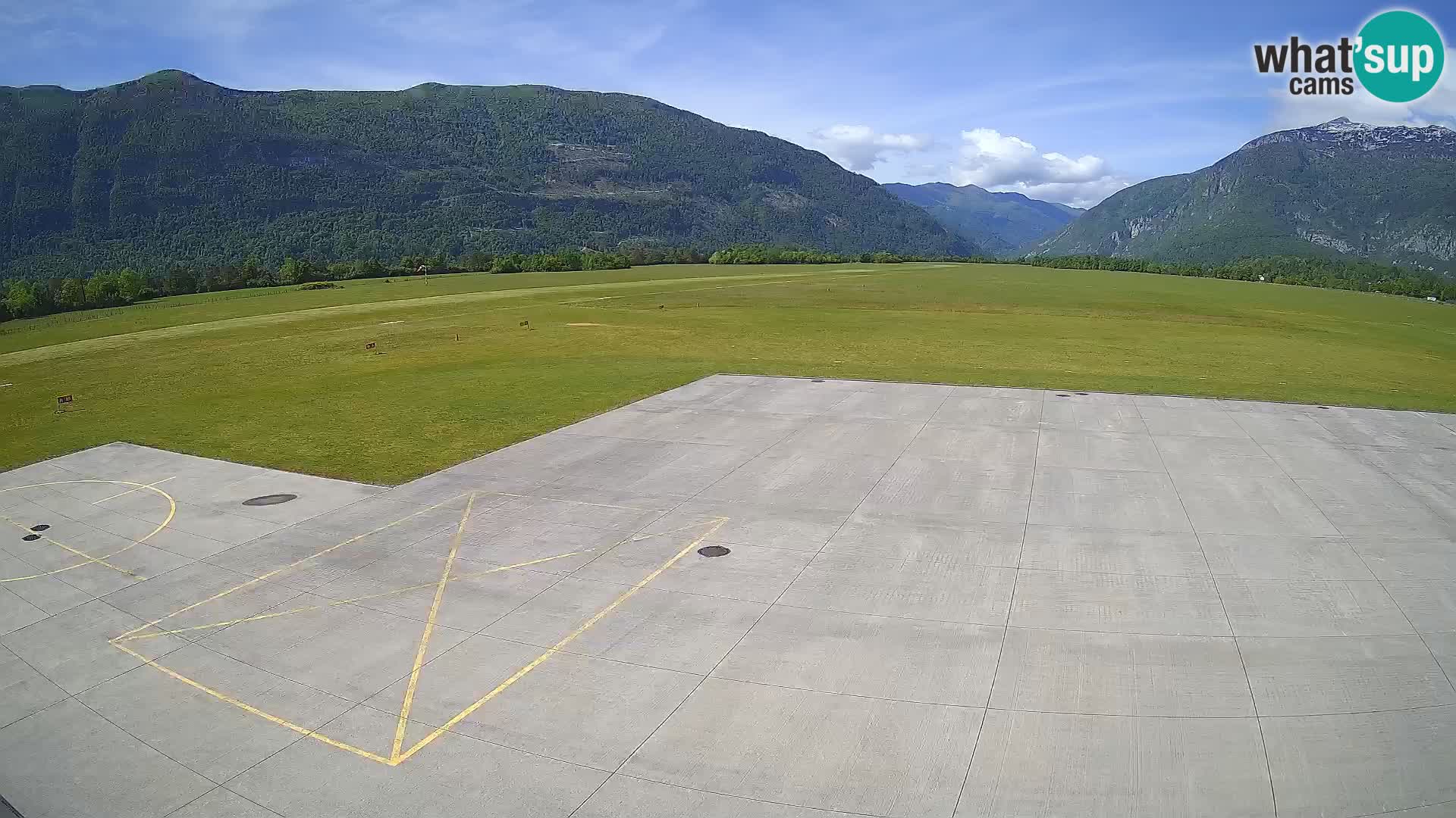 Bovec spletna kamera letališče – Skydive Bovec
