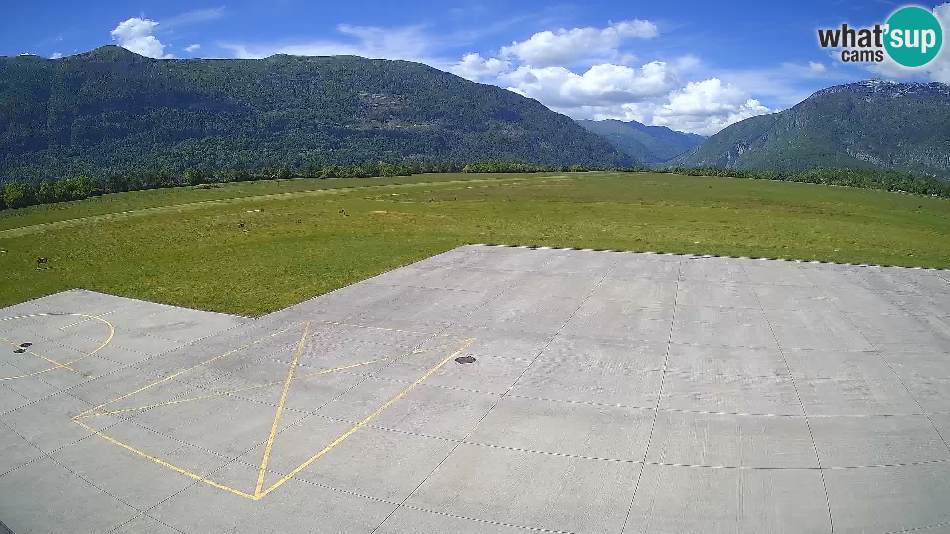 Bovec airport webcam – Skydive Bovec