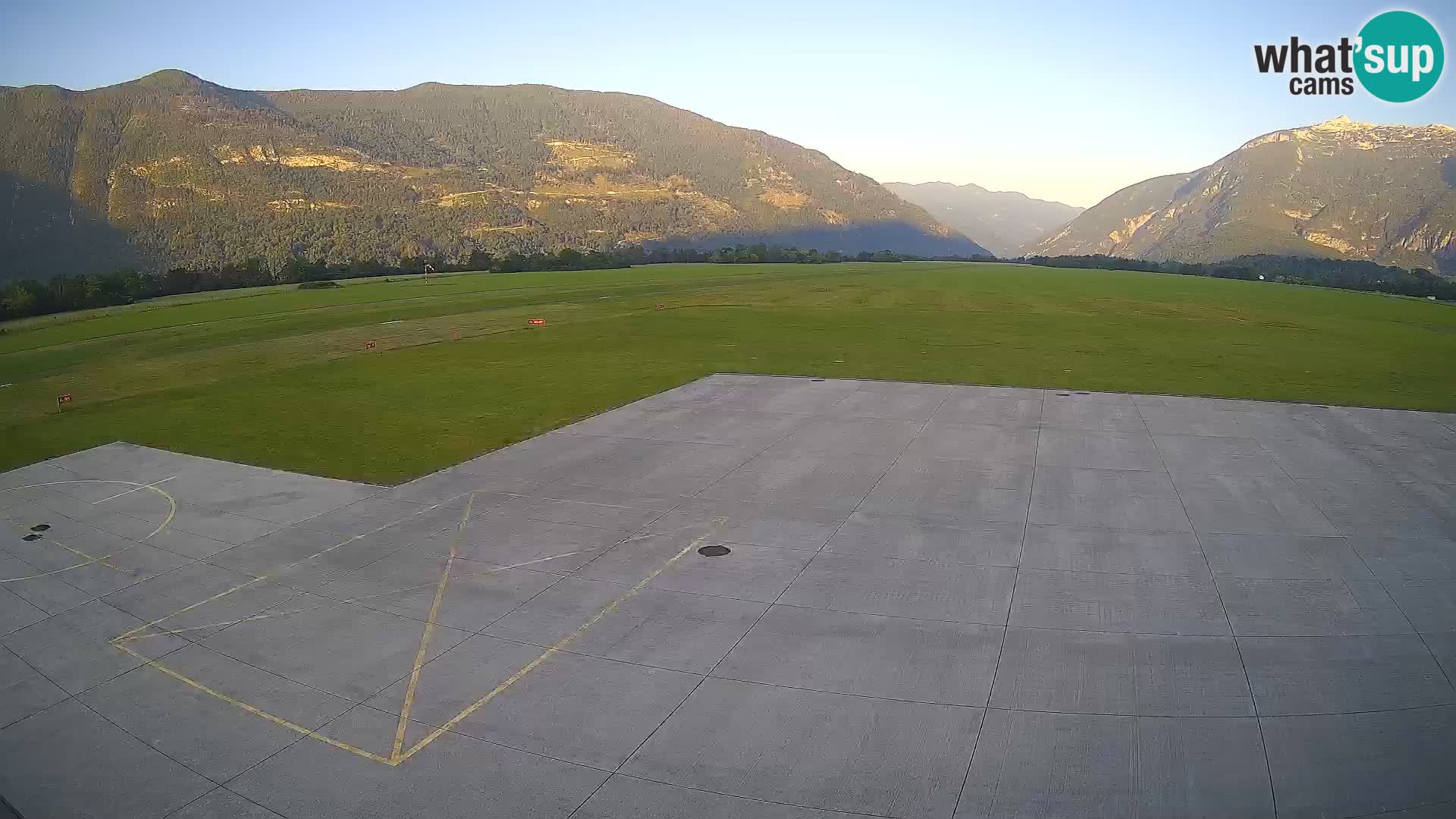 Webcam des Flughafens Bovec – Skydive Bovec