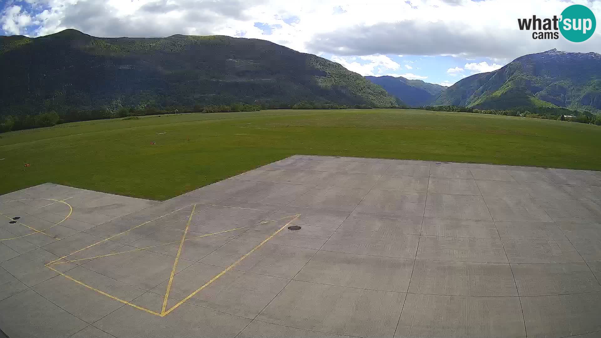 Bovec airport webcam – Skydive Bovec