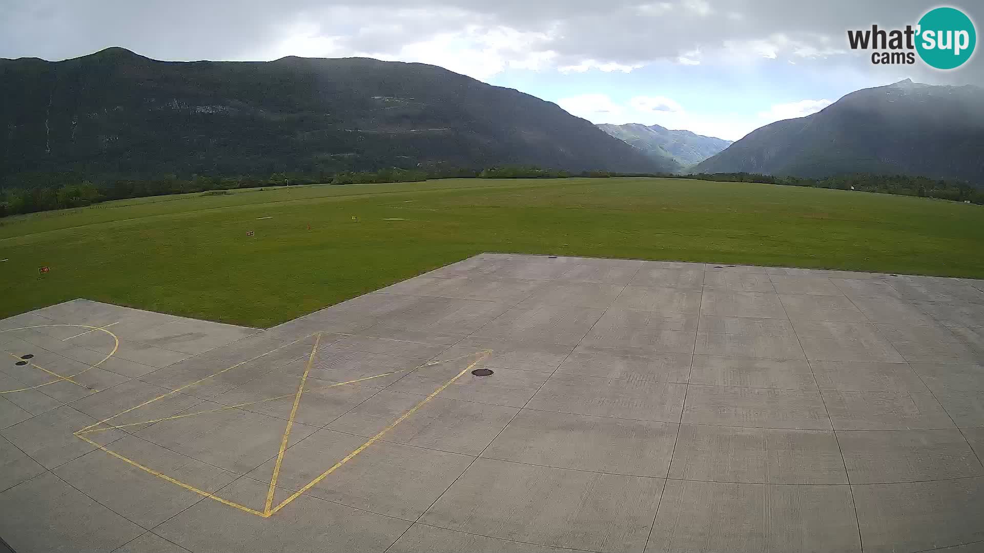 Bovec spletna kamera letališče – Skydive Bovec