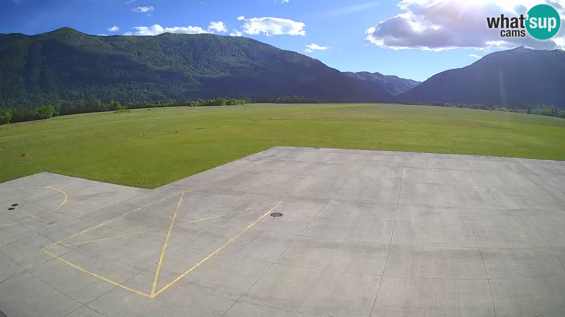 Web kamera zračne luke Bovec – Skydive Bovec