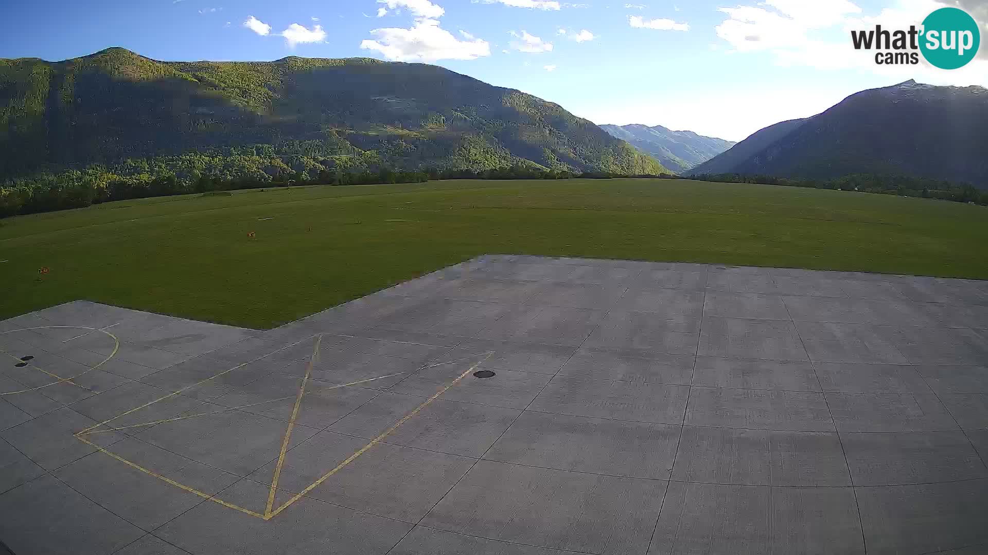 Webcam des Flughafens Bovec – Skydive Bovec