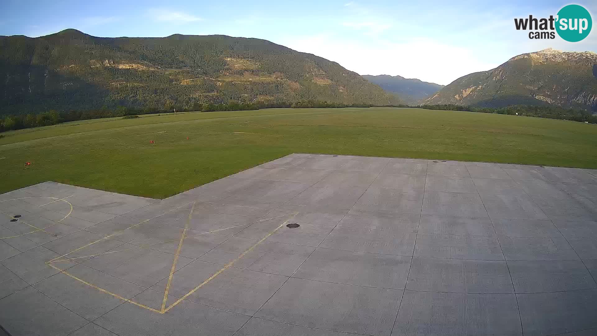 Bovec airport webcam – Skydive Bovec