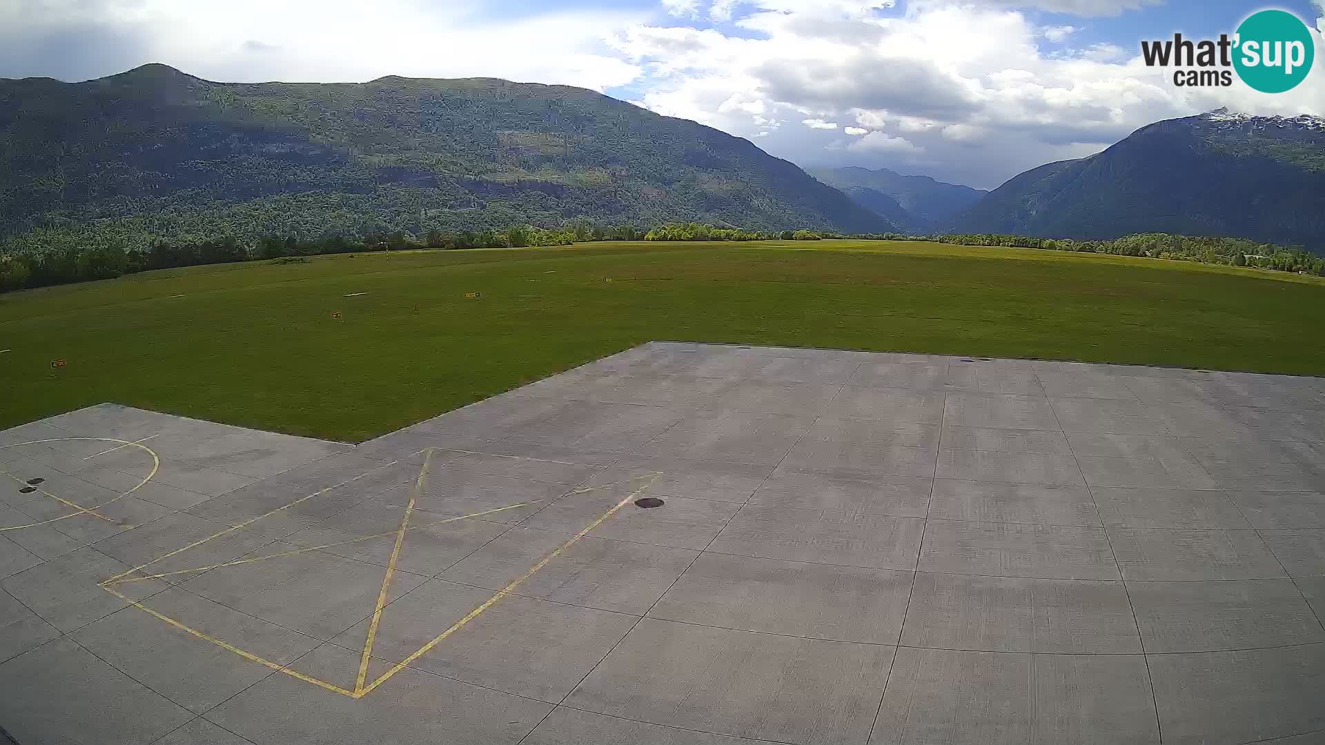 Bovec airport webcam – Skydive Bovec