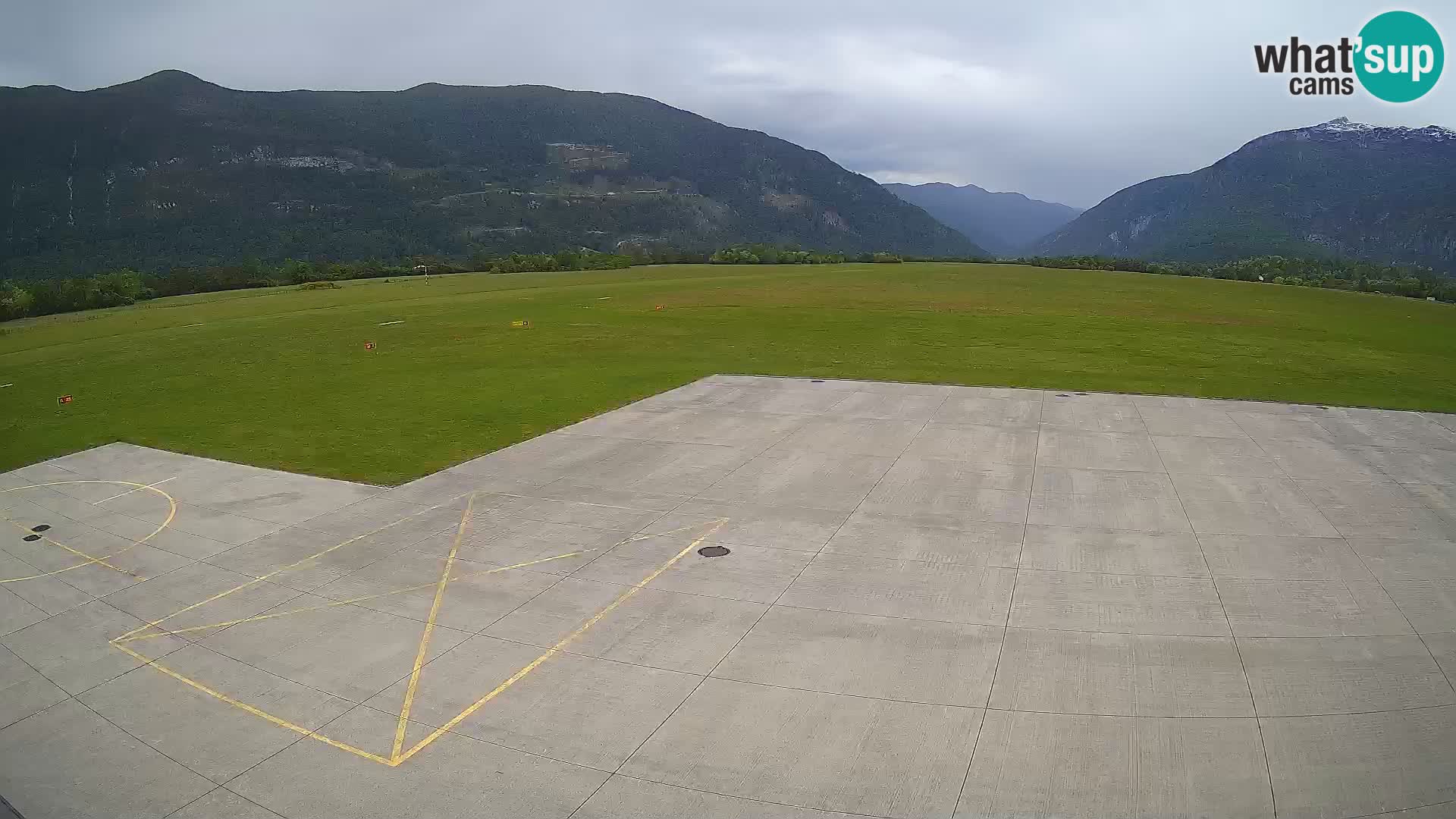 Bovec spletna kamera letališče – Skydive Bovec