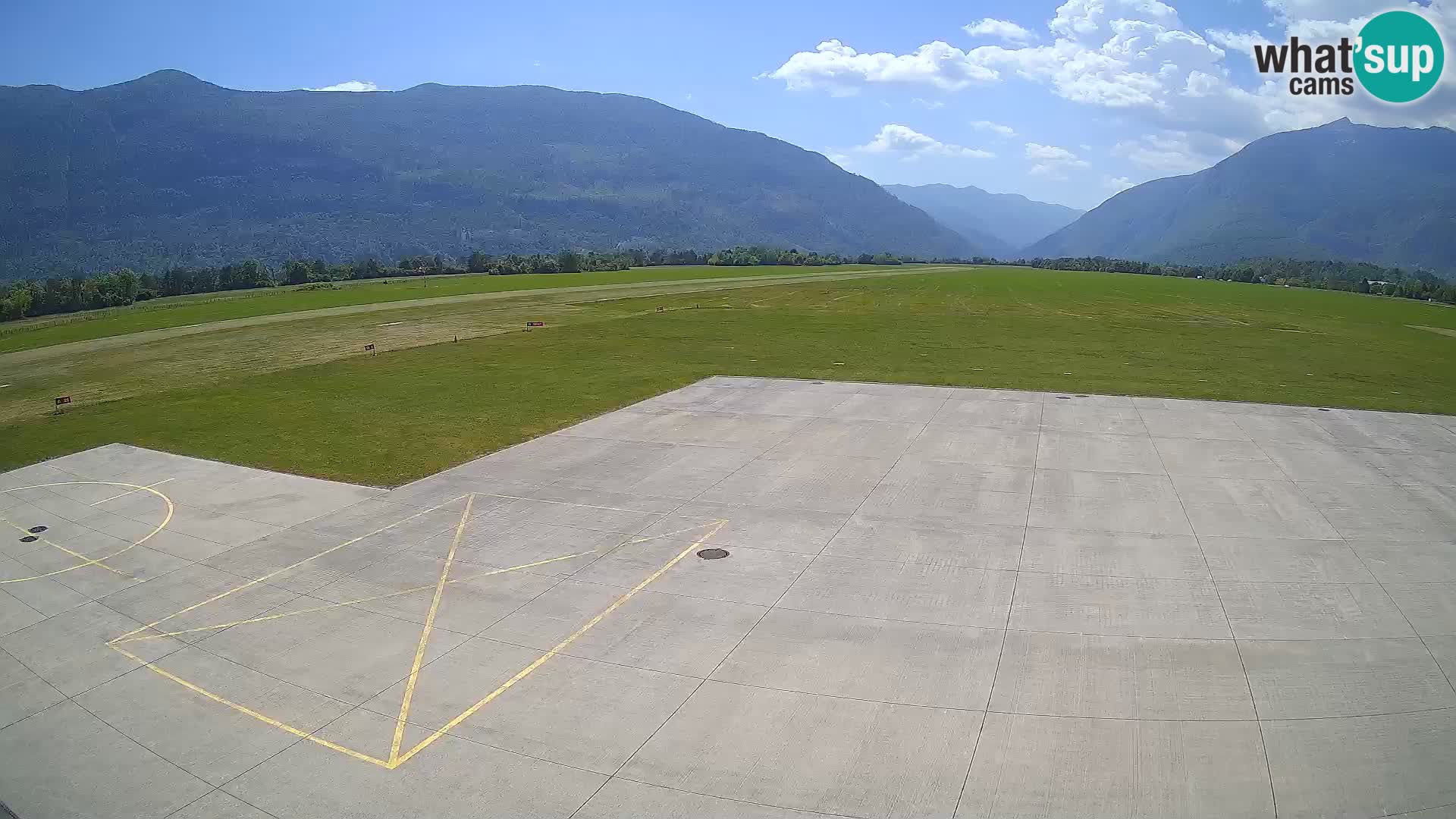 Bovec spletna kamera letališče – Skydive Bovec