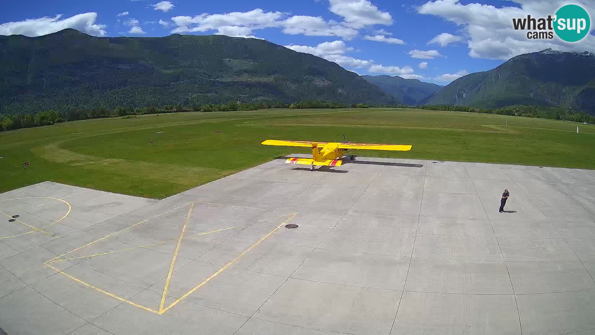 Webcam aereoporto di Bovec (Plezzo) – Vista verso il Kanin