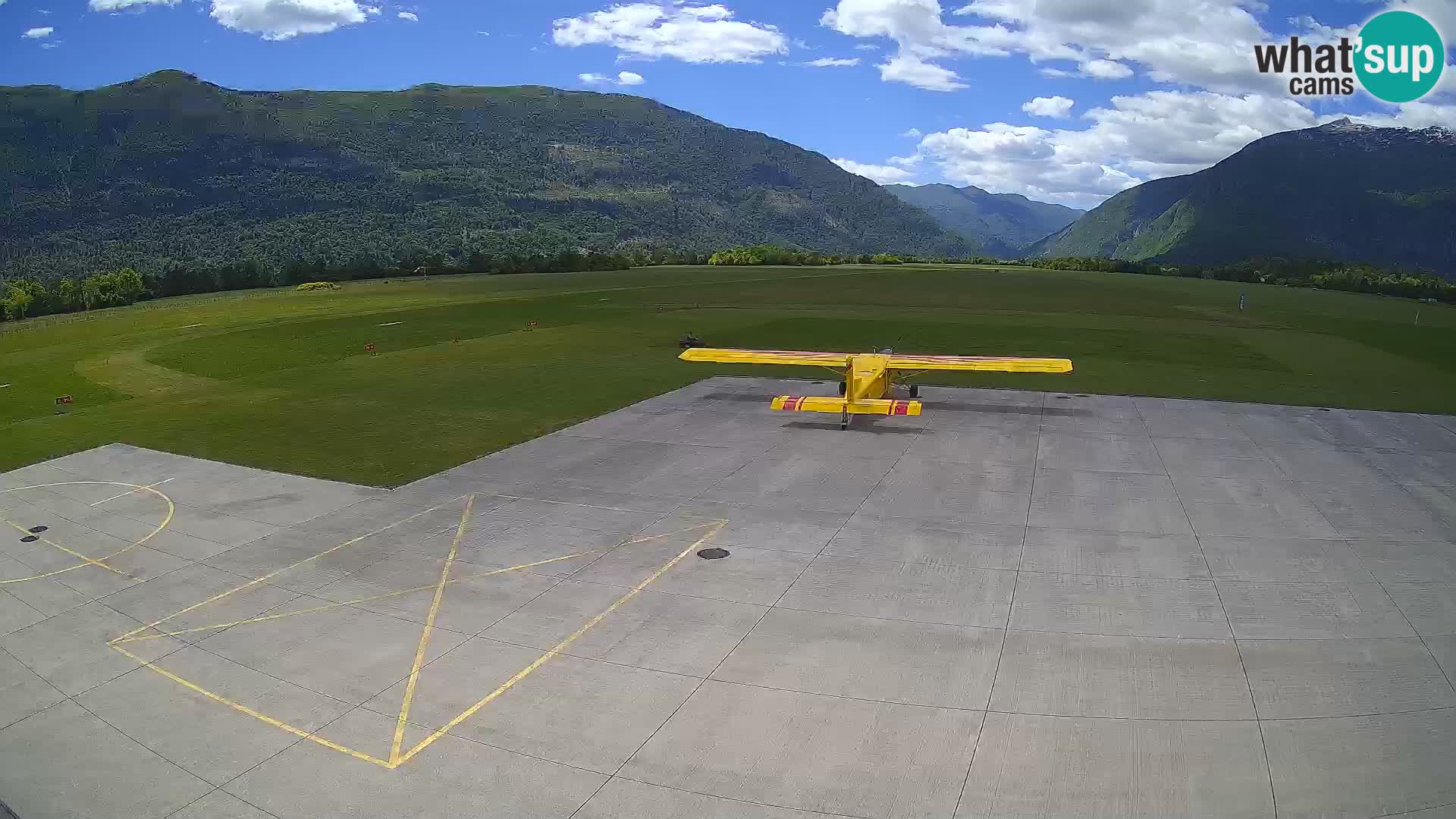 Webcam aereoporto di Bovec (Plezzo) – Vista verso il Kanin